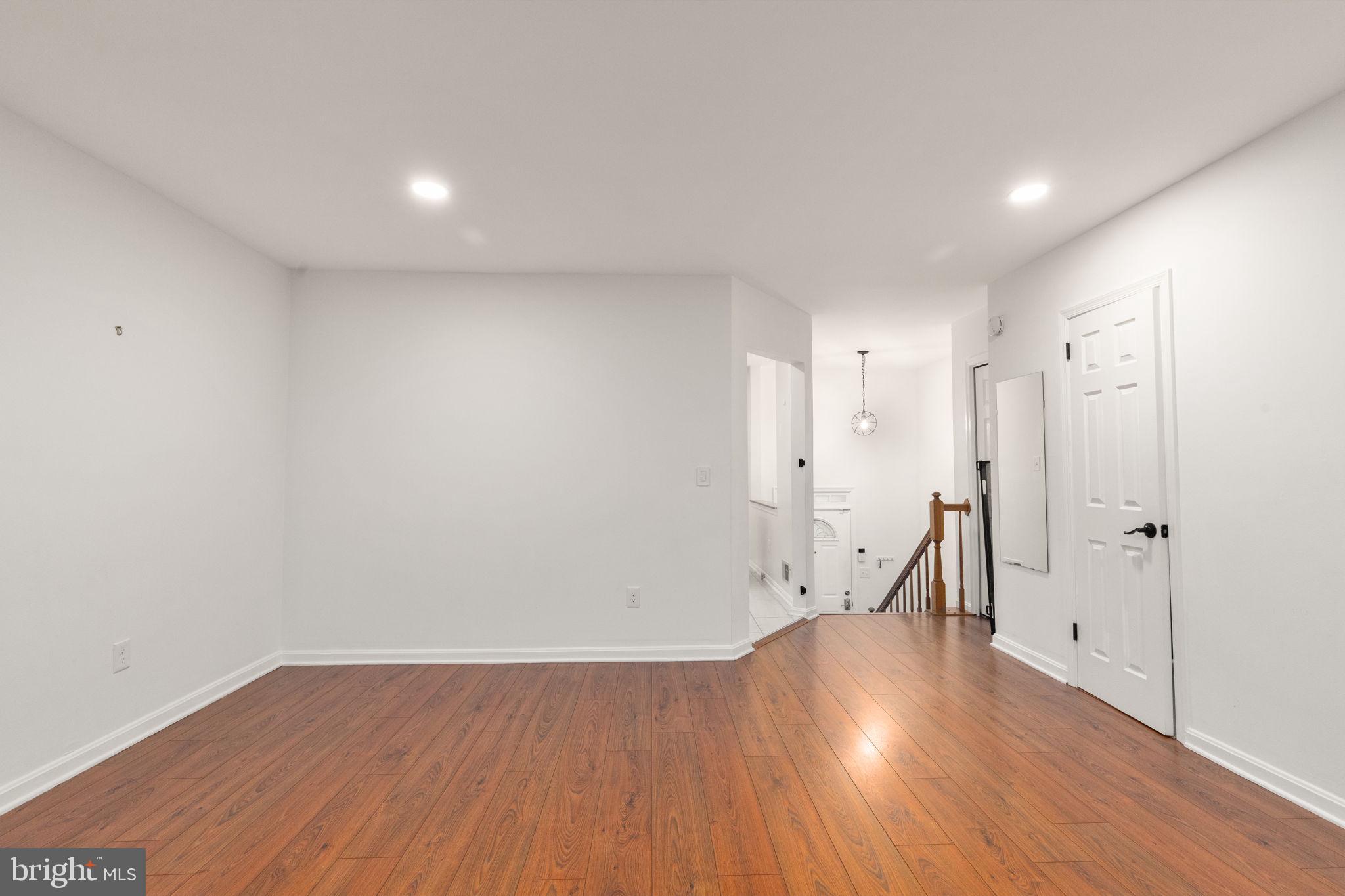BRIGHT OAKS - Residential