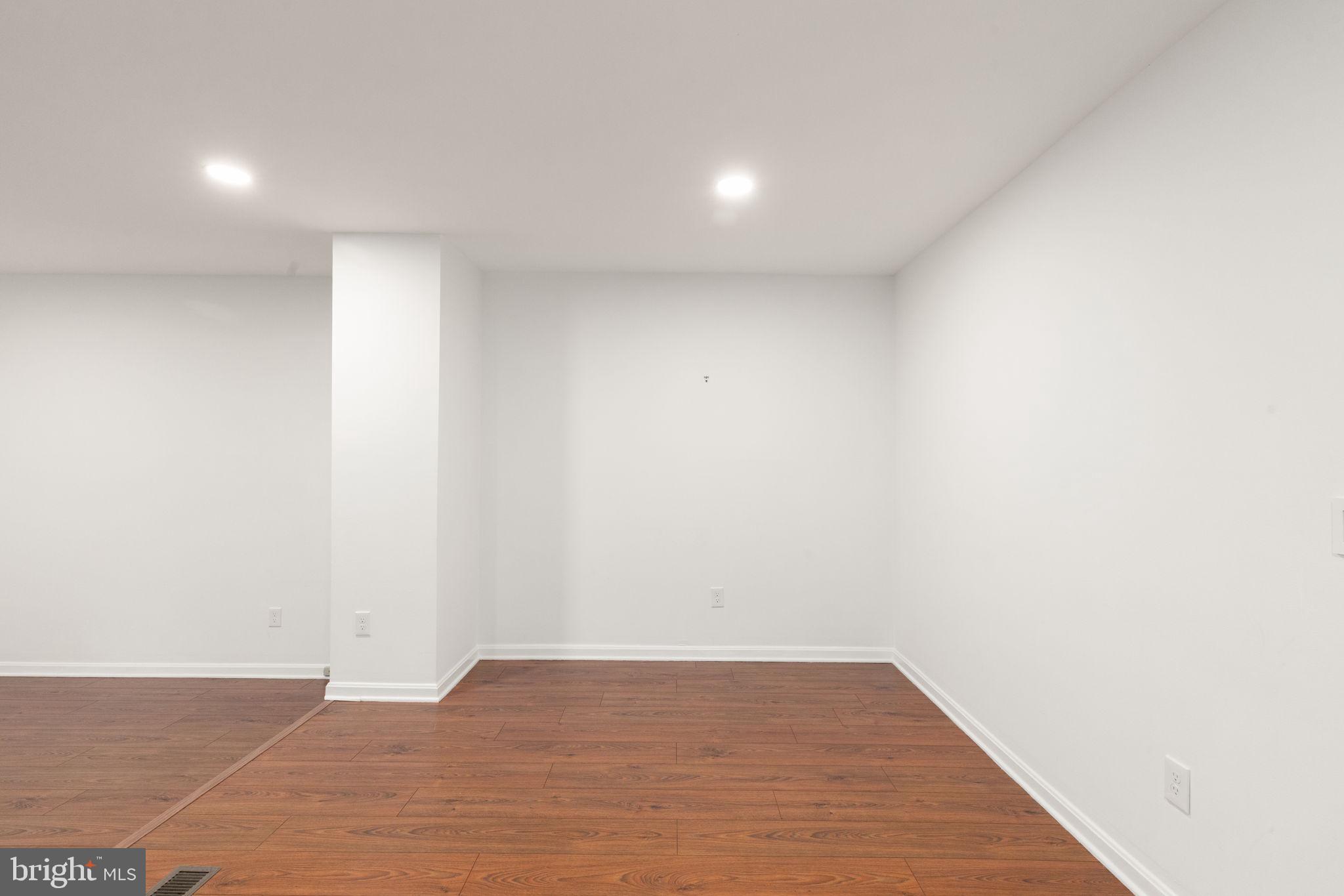 BRIGHT OAKS - Residential