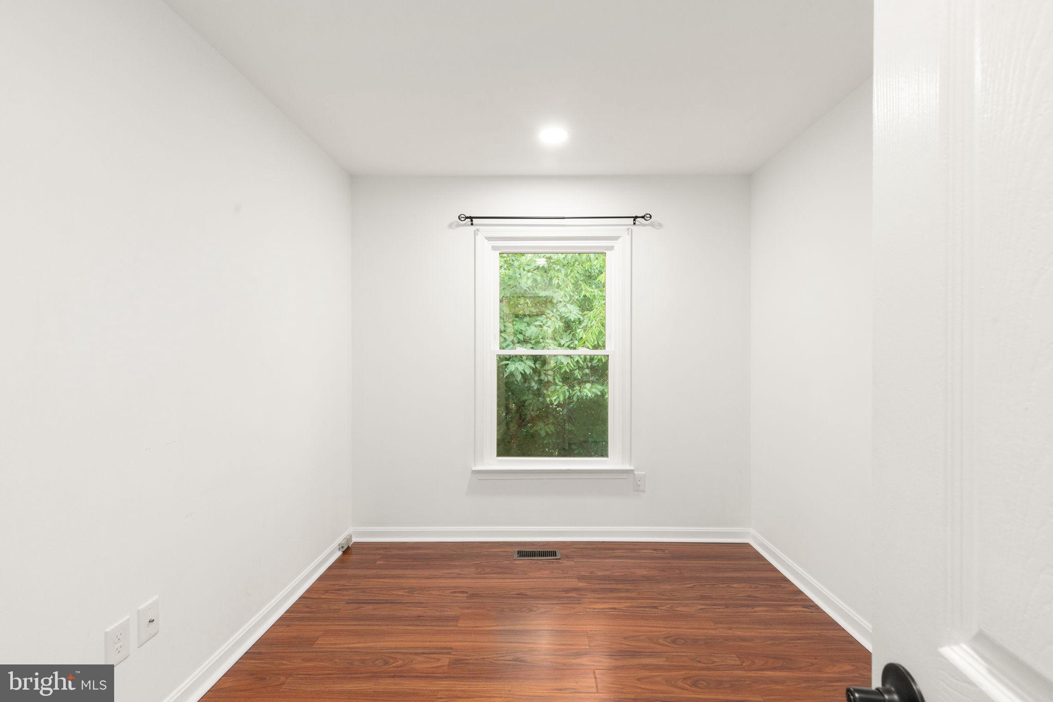 BRIGHT OAKS - Residential