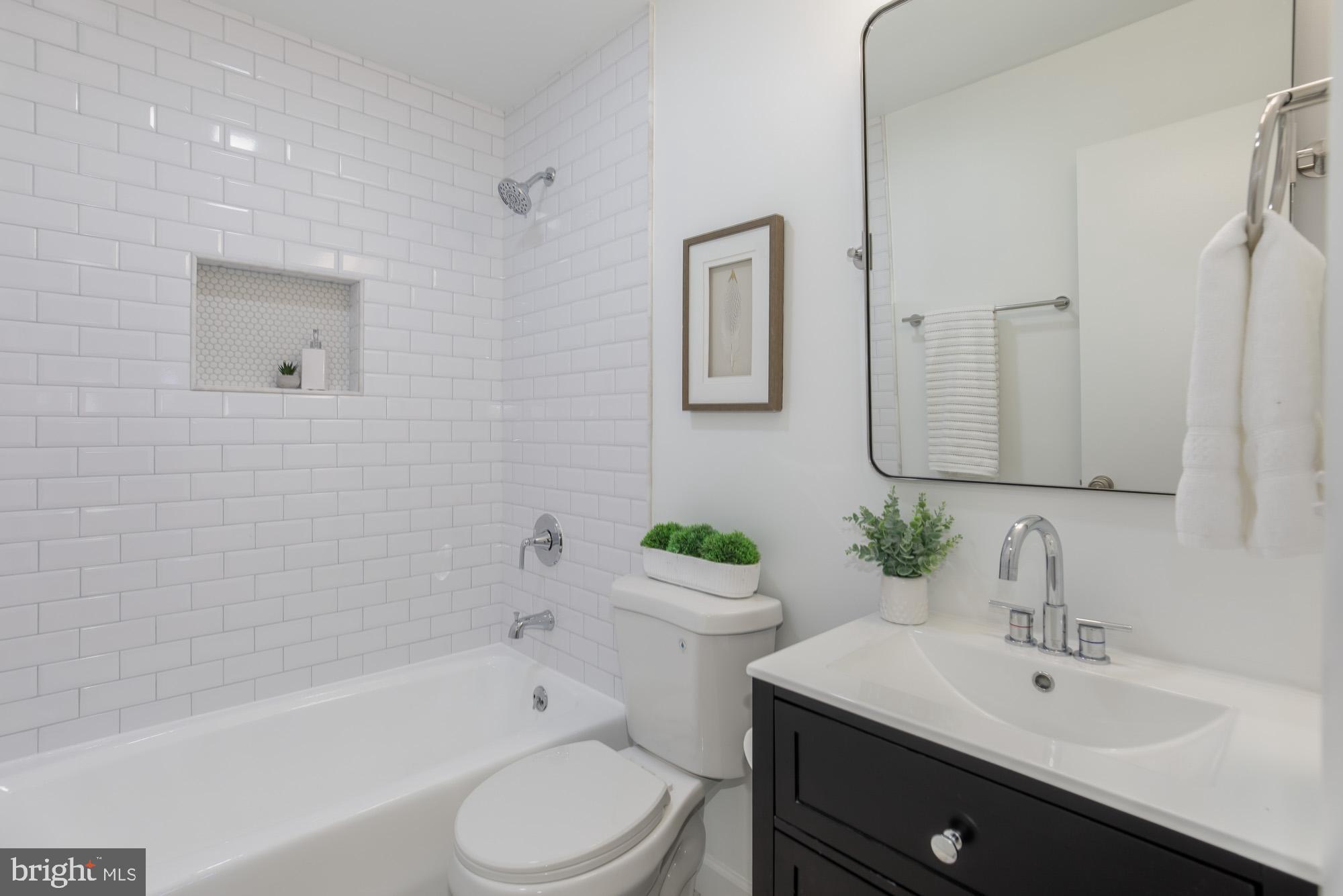 KENWOOD PARK - Residential
