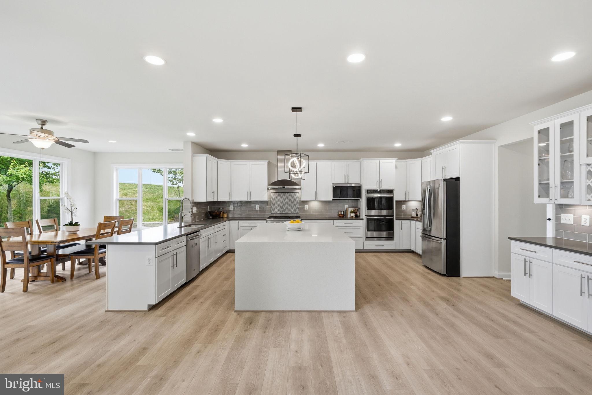 BREEZEWOOD - Residential