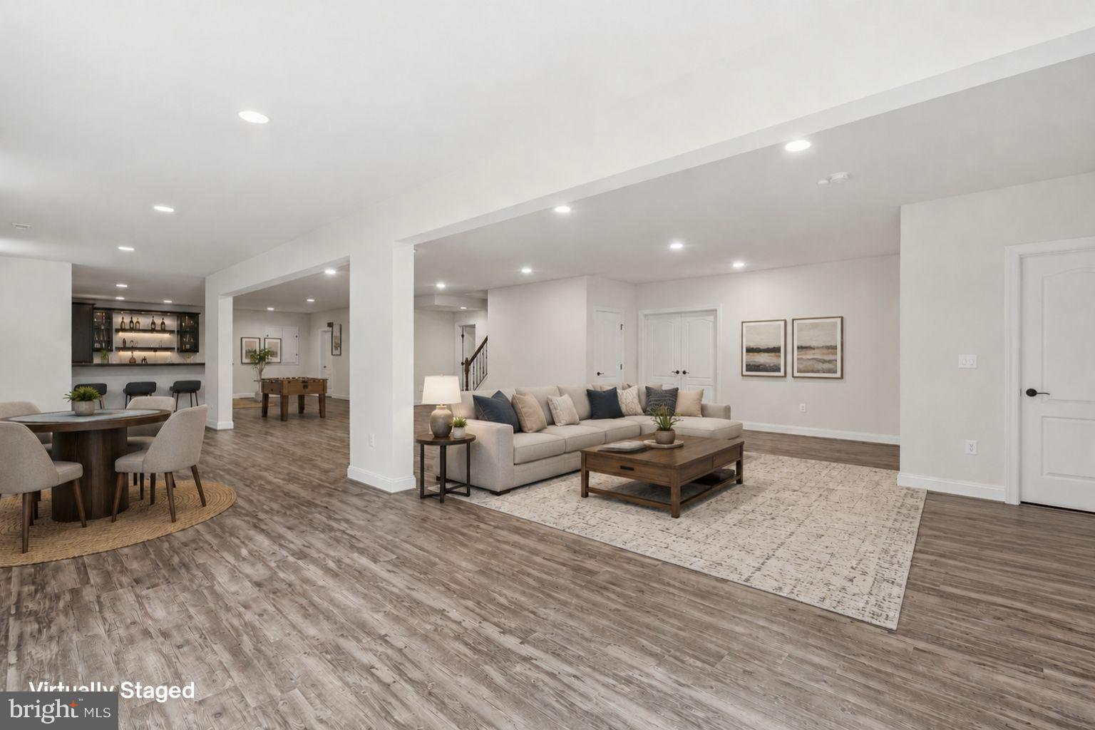 BREEZEWOOD - Residential