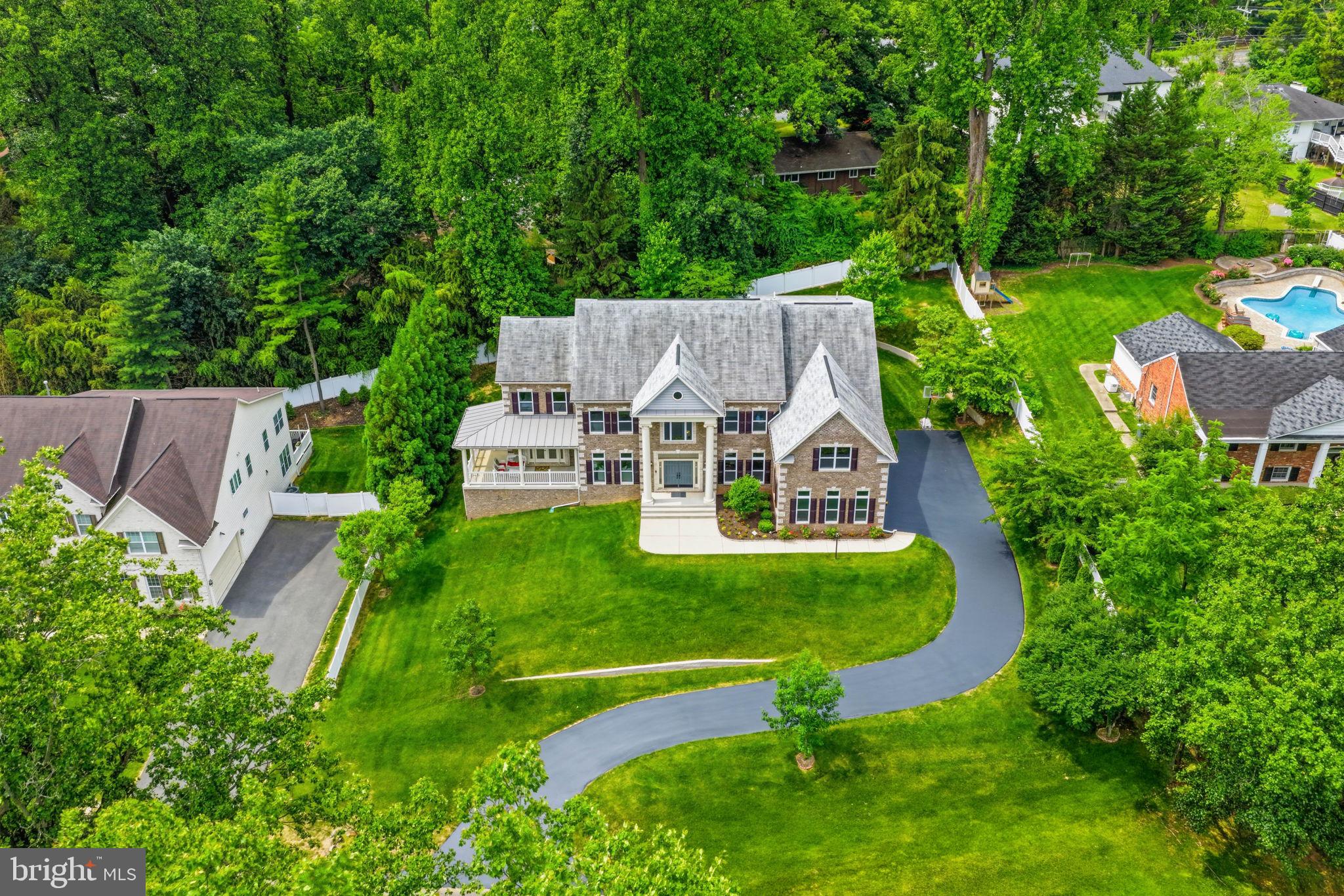 BREEZEWOOD - Residential