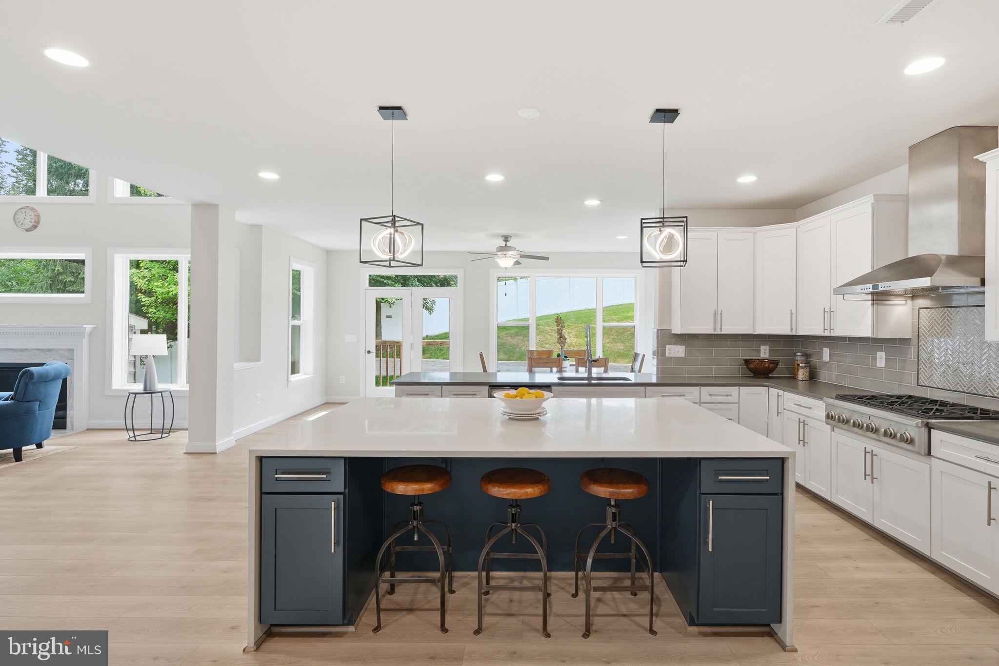 BREEZEWOOD - Residential