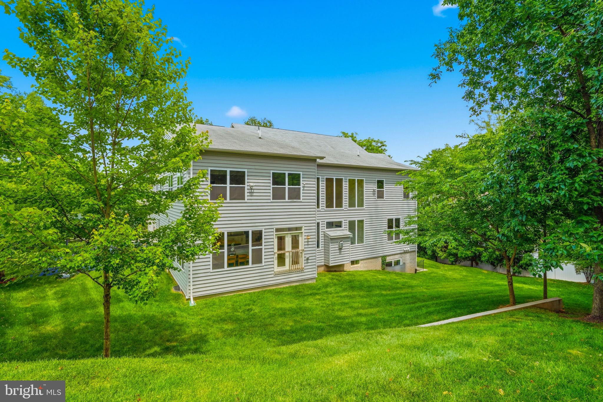 BREEZEWOOD - Residential