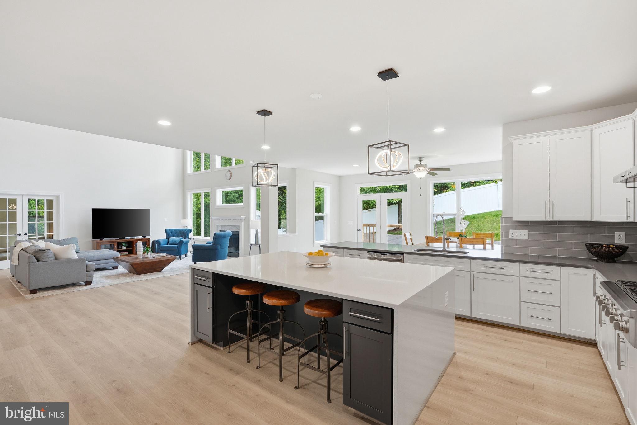 BREEZEWOOD - Residential