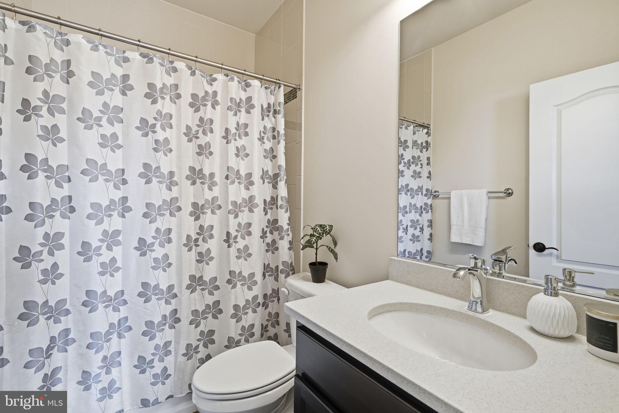 BREEZEWOOD - Residential