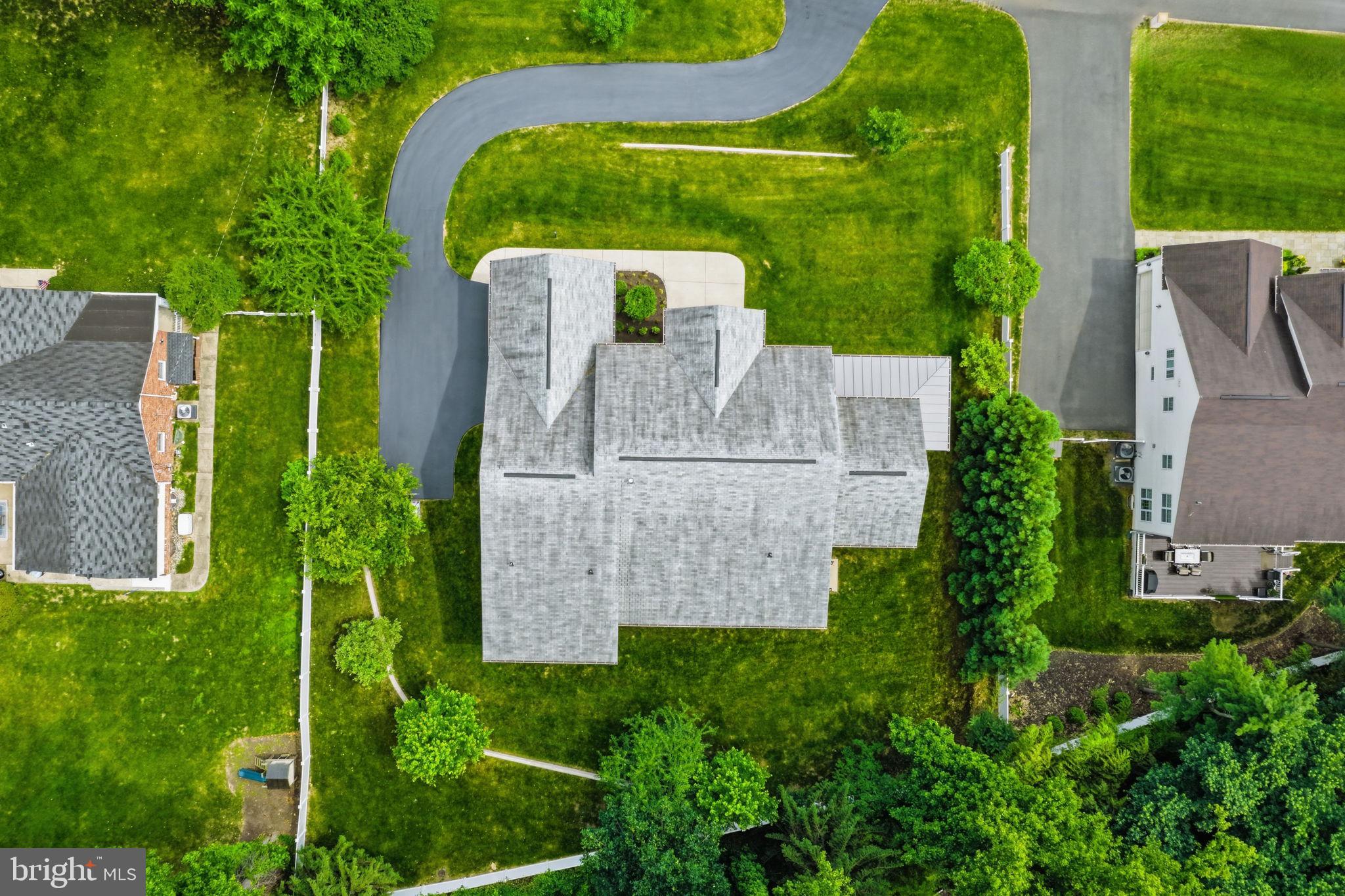 BREEZEWOOD - Residential