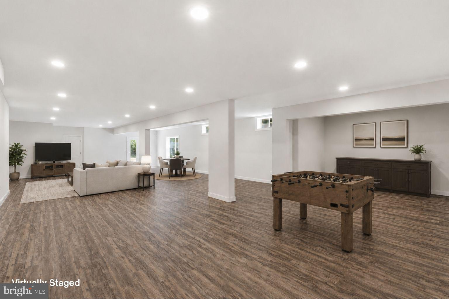 BREEZEWOOD - Residential