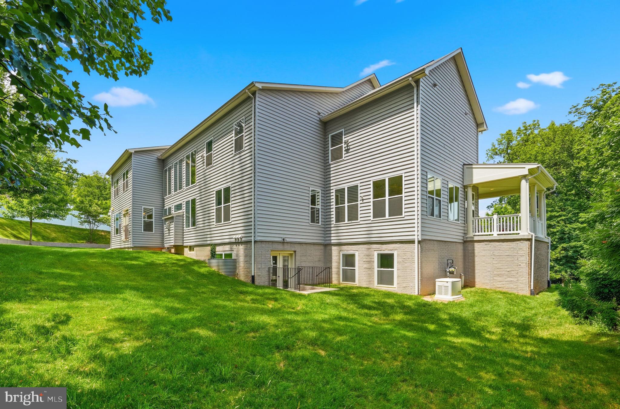 BREEZEWOOD - Residential