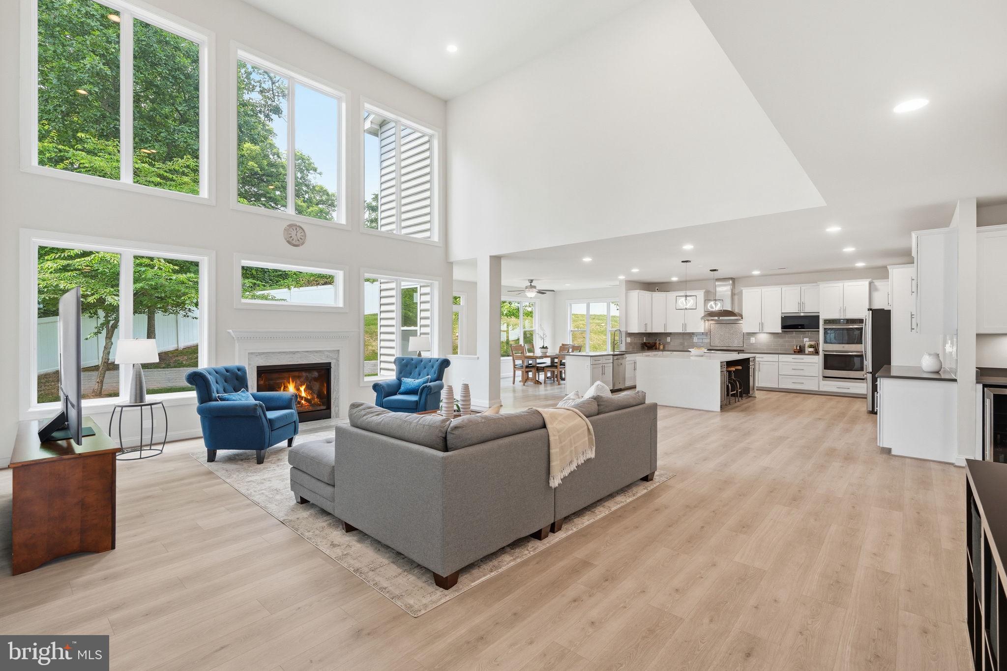 BREEZEWOOD - Residential