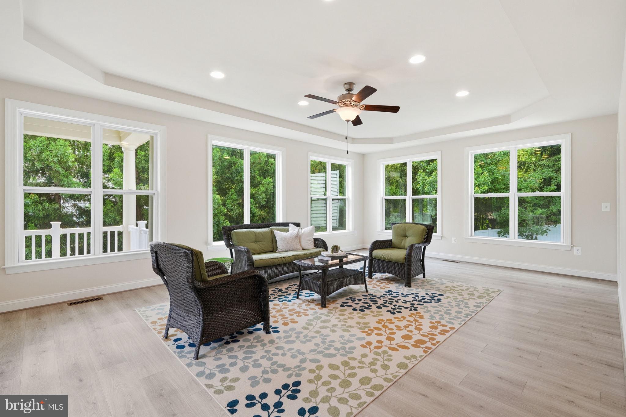 BREEZEWOOD - Residential