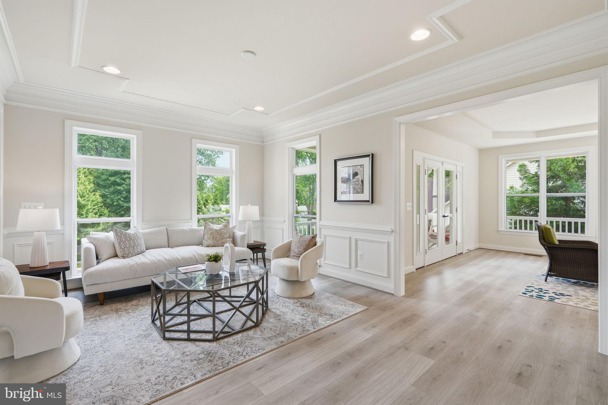 BREEZEWOOD - Residential