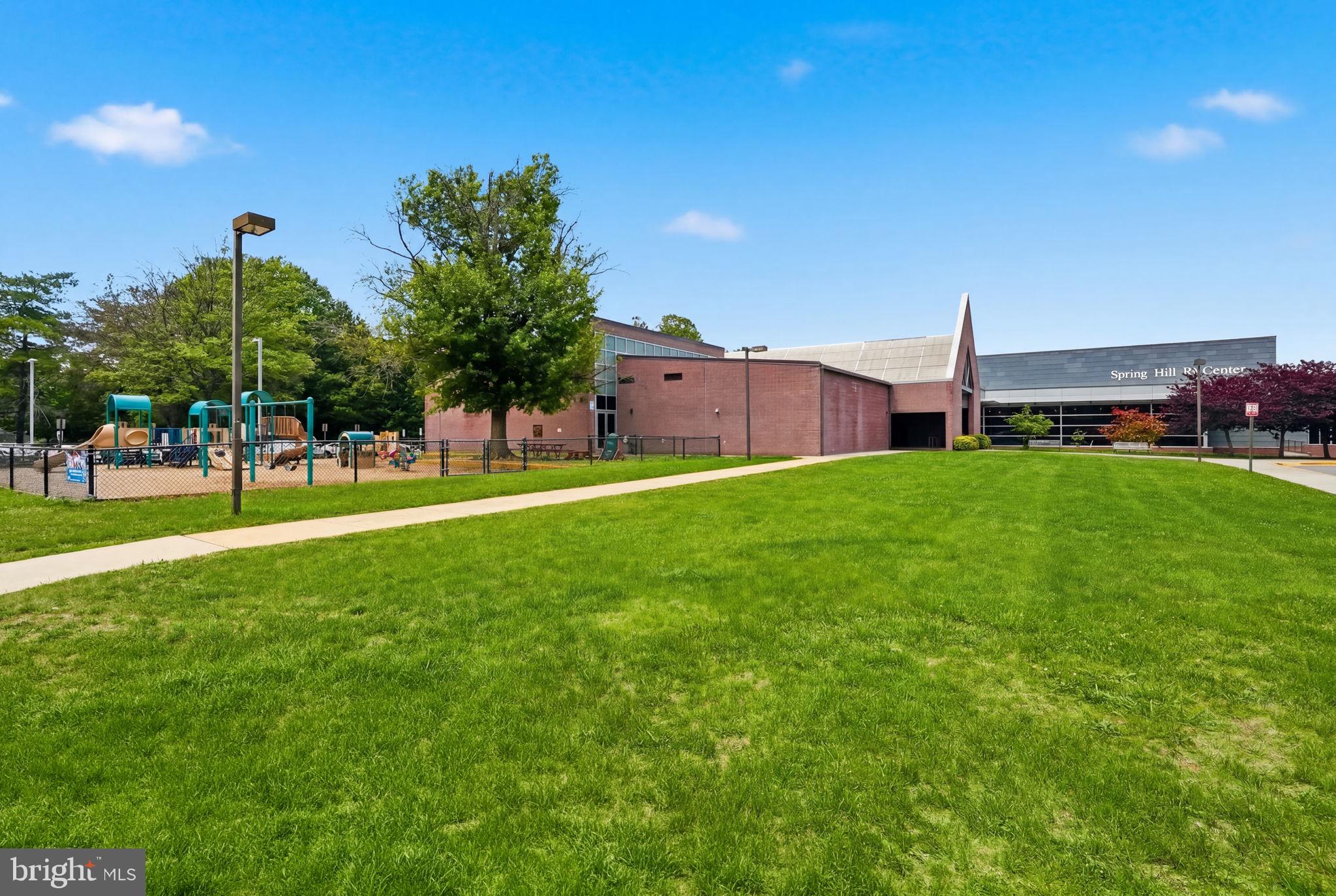 BREEZEWOOD - Residential