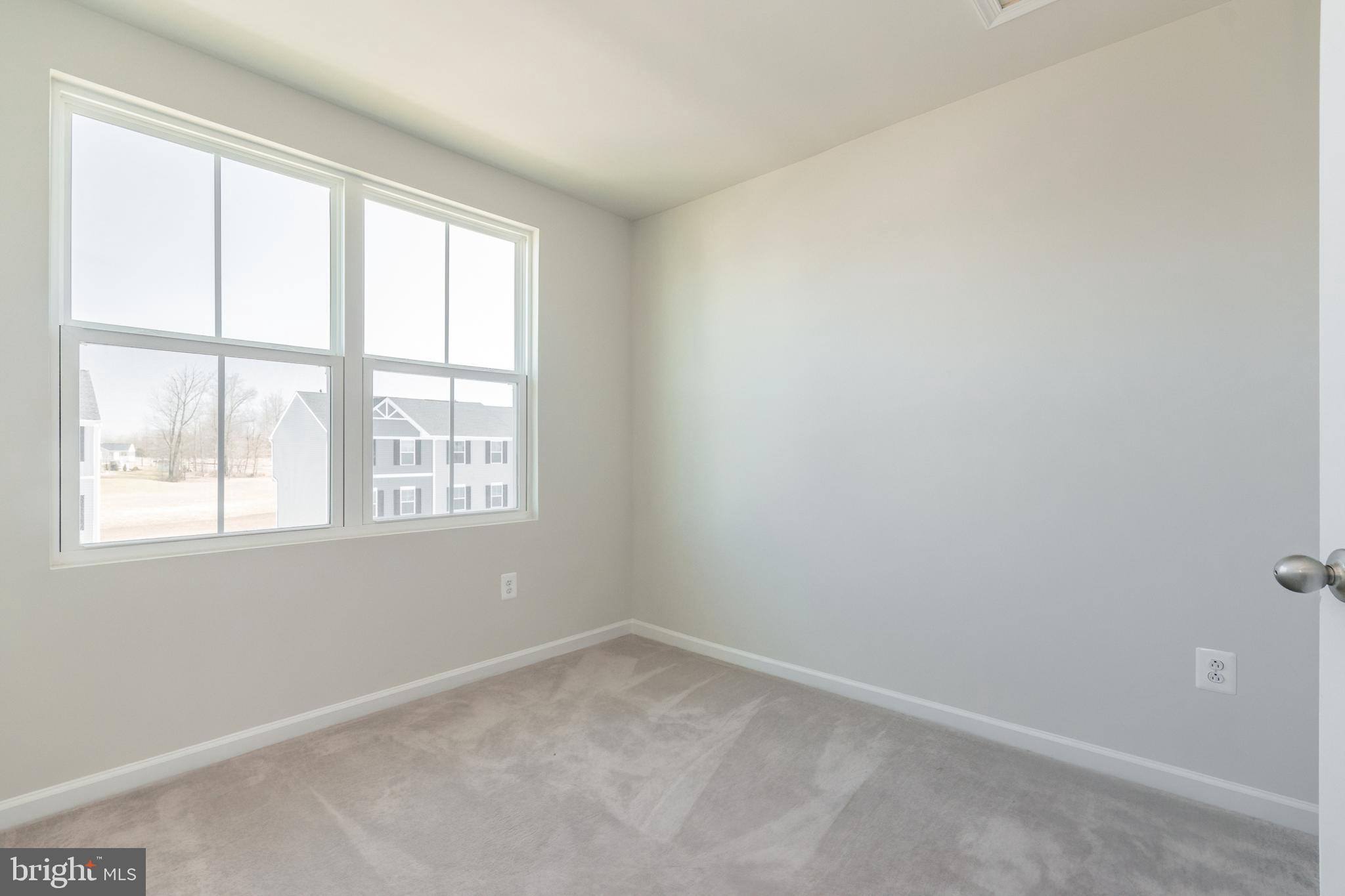 THE LAKES AT MARTINSBURG - Residential Lease