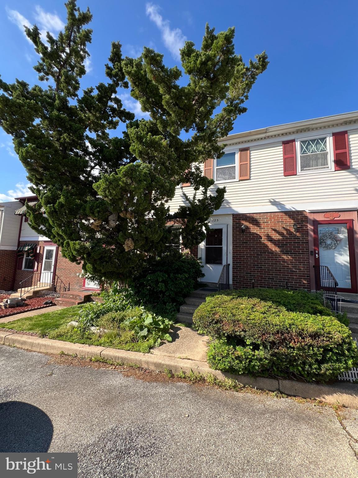 QUAKER HILL - Residential