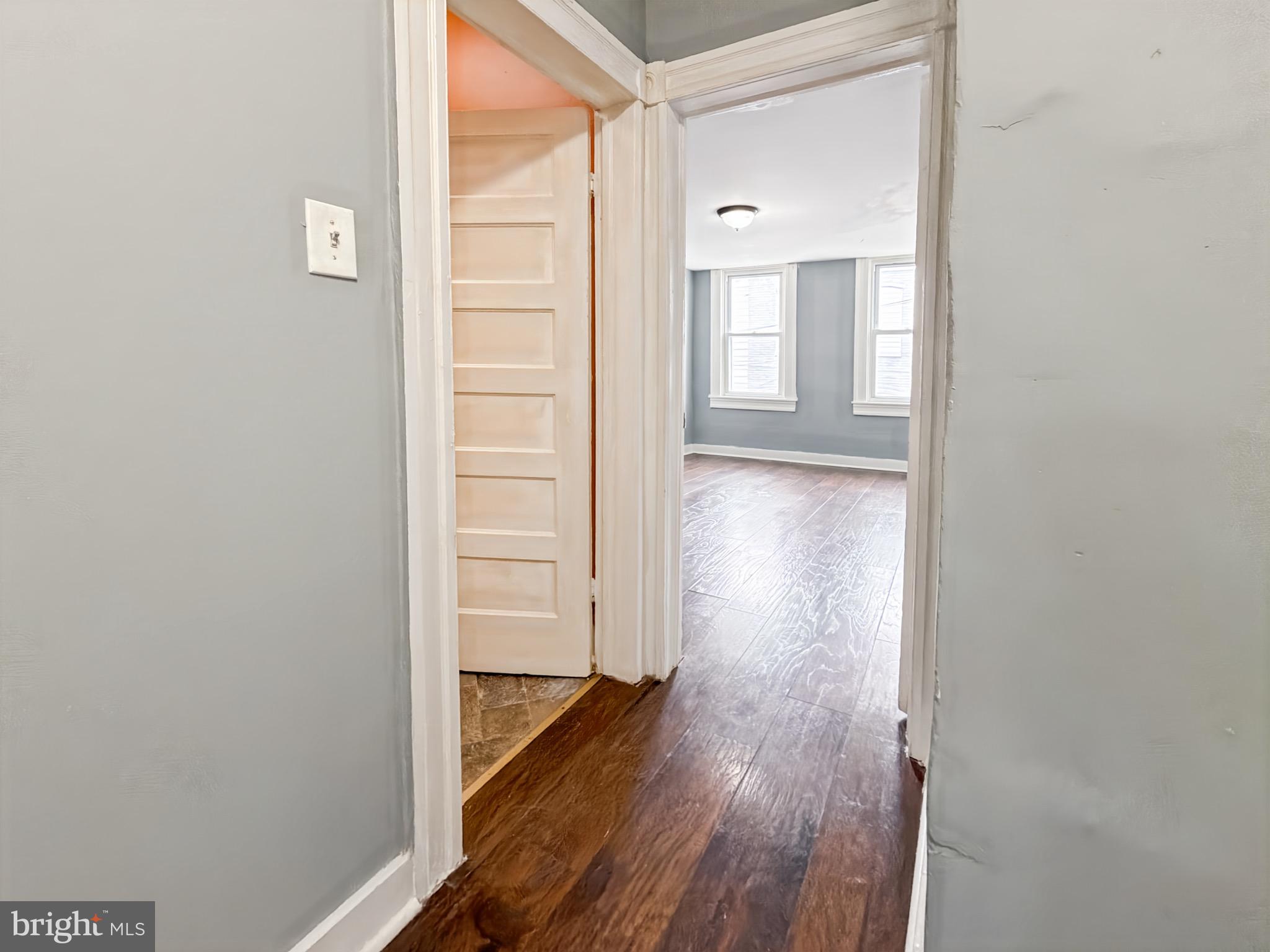 ELLWOOD PARK - Residential