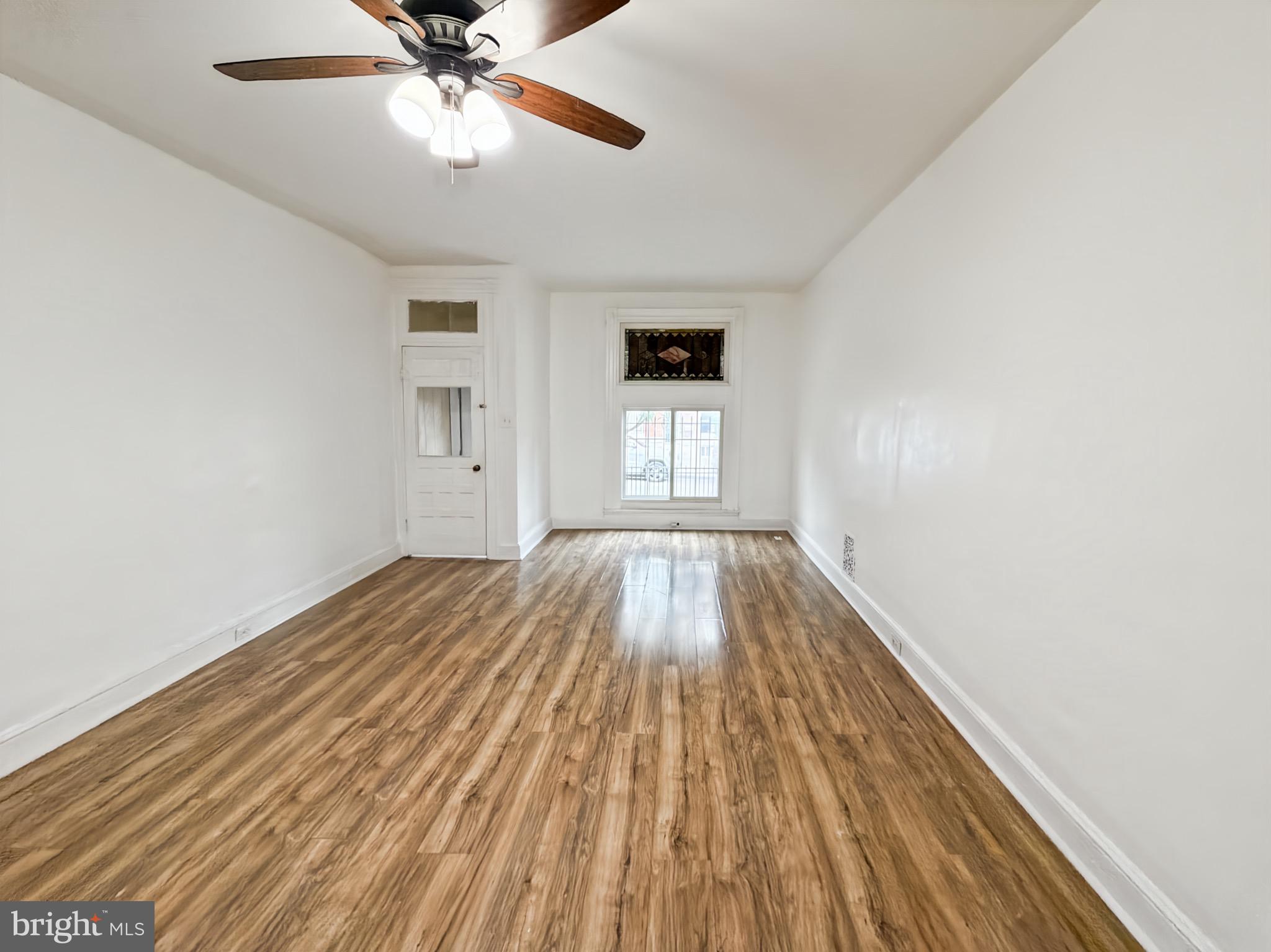 ELLWOOD PARK - Residential