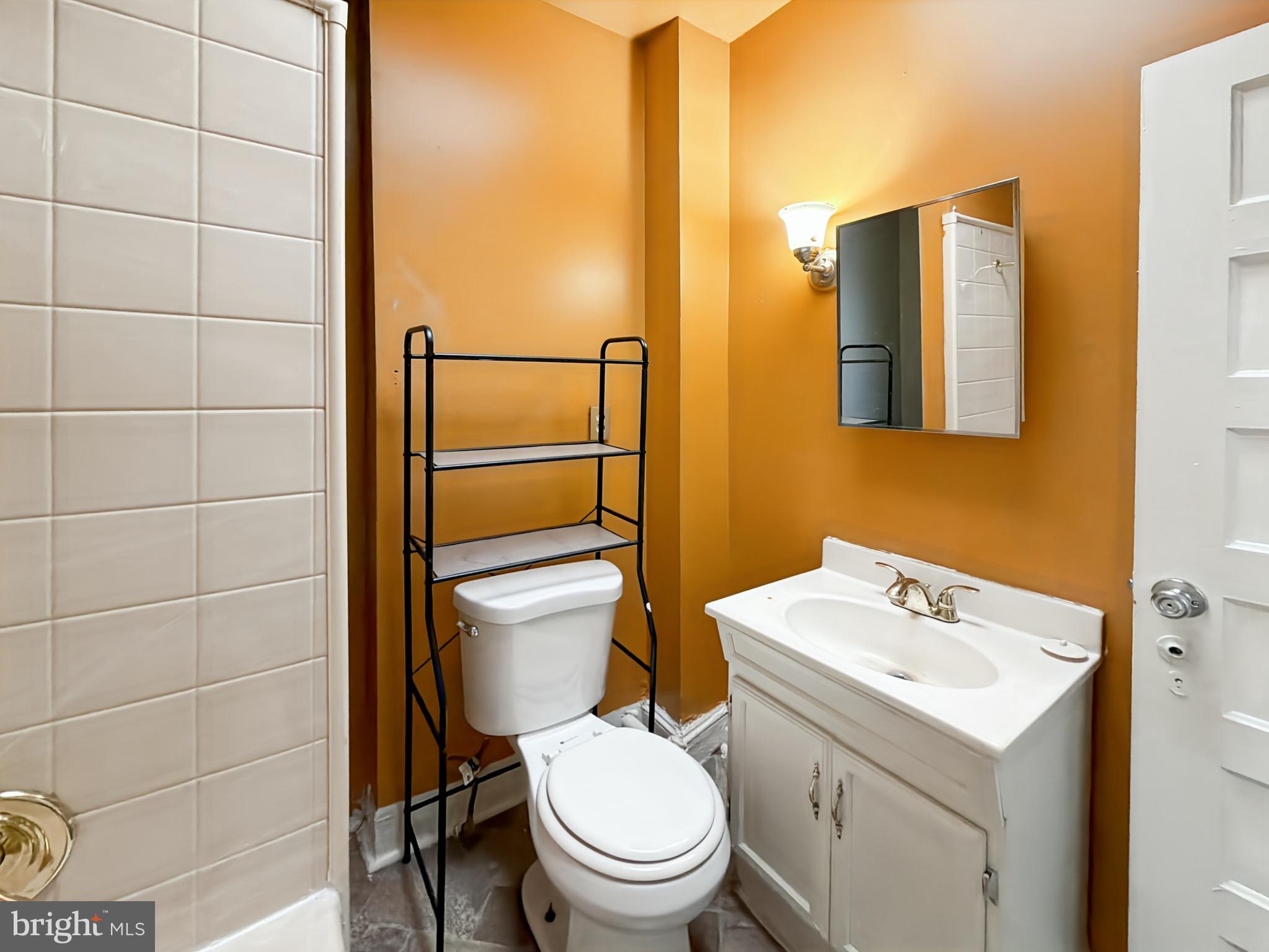 ELLWOOD PARK - Residential