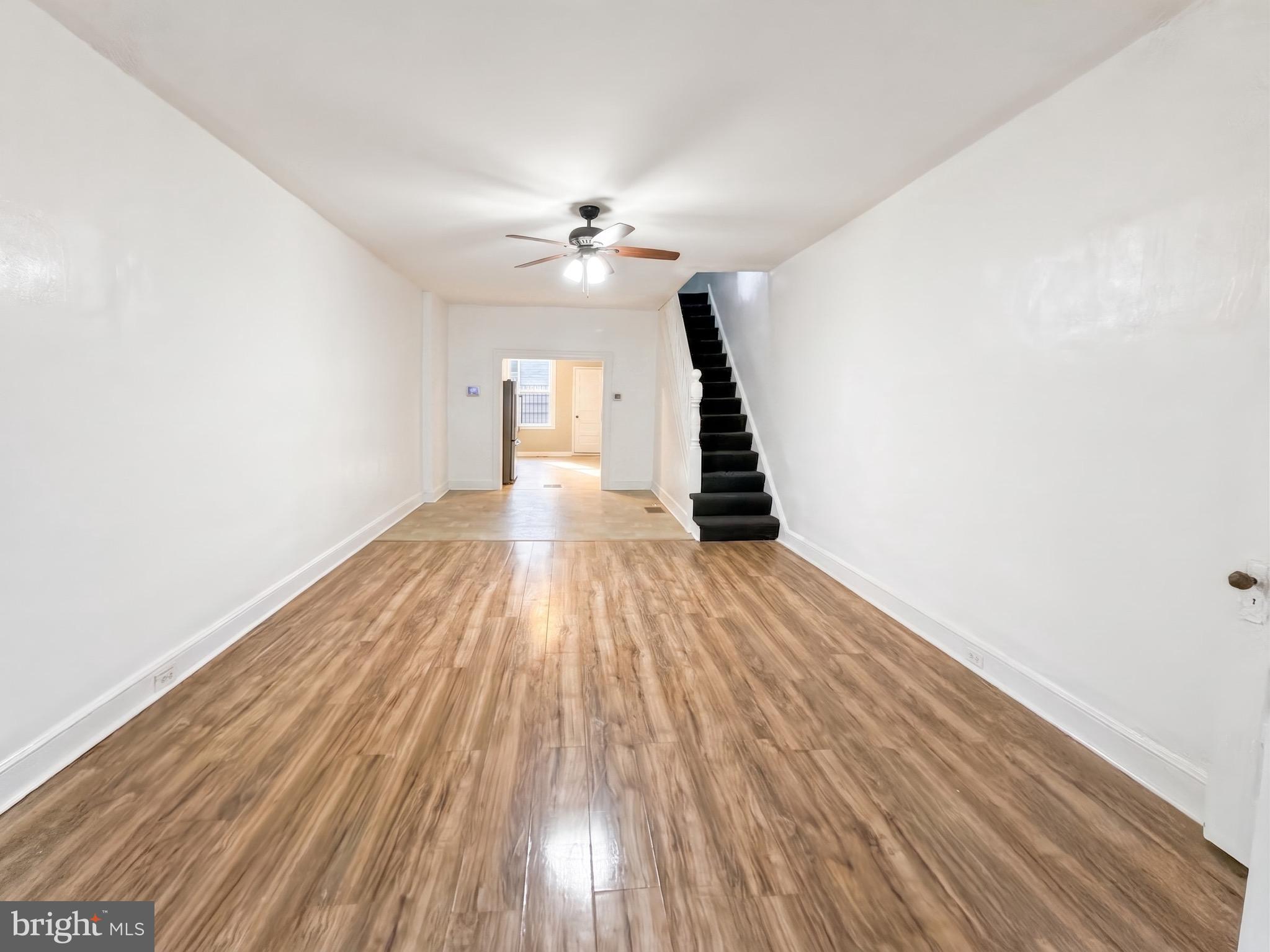 ELLWOOD PARK - Residential
