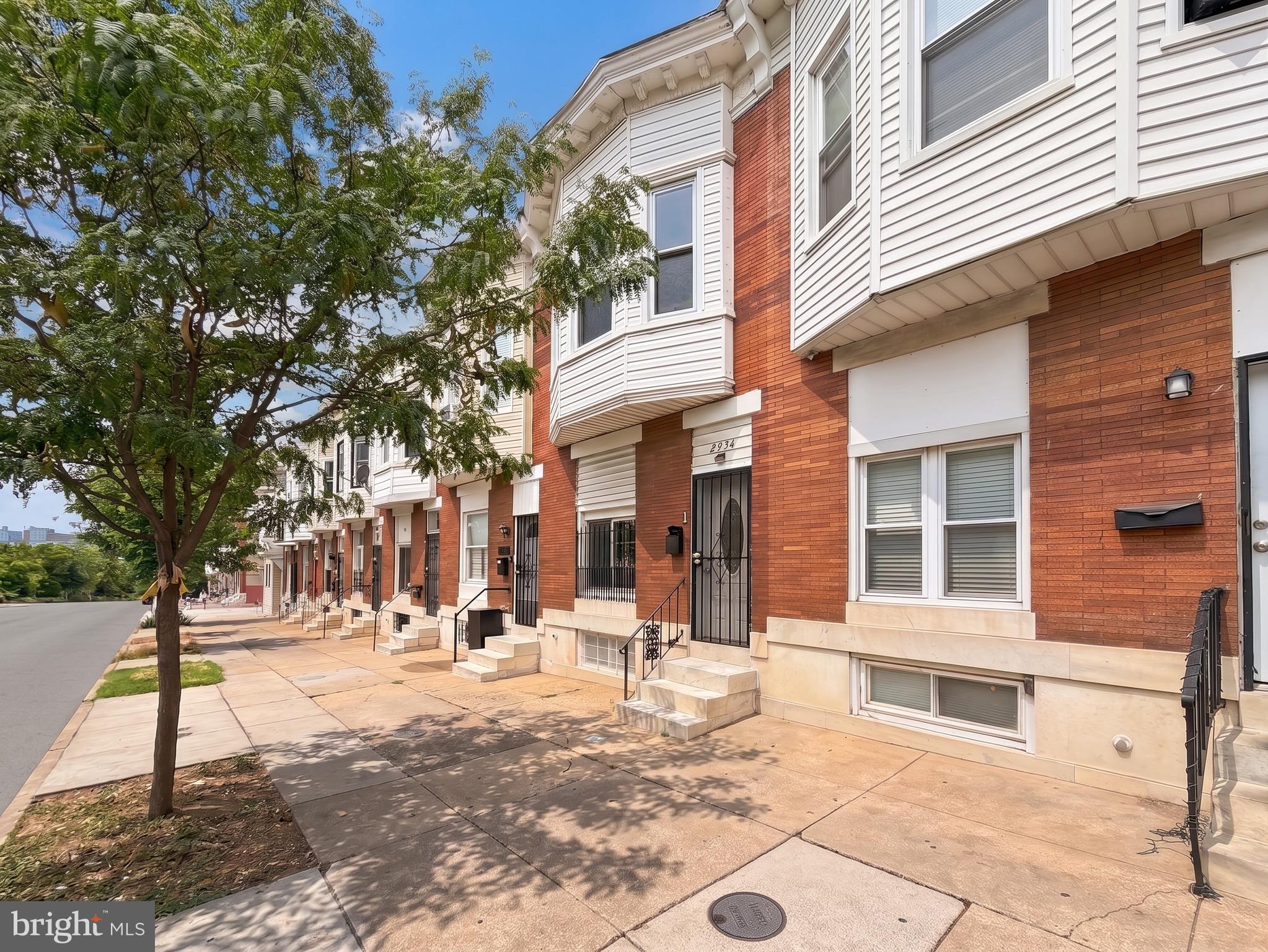 Welcome to 2934 McElderry St, Baltimore, MD! This 3-bedroom, 1-bath home offers a functional layout featuring a spacious living room, dining room, and generously sized kitchen on the main level. Upstairs, you'll find three bedrooms and a full bath, while the basement provides in-unit laundry and ample storage space. Outside, enjoy the fully fenced rear patio—perfect for relaxing, entertaining, or low-maintenance outdoor living.
Whether you're a first-time homebuyer looking to build equity or an investor seeking to grow your portfolio, this property is an excellent opportunity. Conveniently located in the Ellwood Park neighborhood, you're just minutes from Johns Hopkins Hospital, Patterson Park, Canton, Fells Point, and Downtown Baltimore.