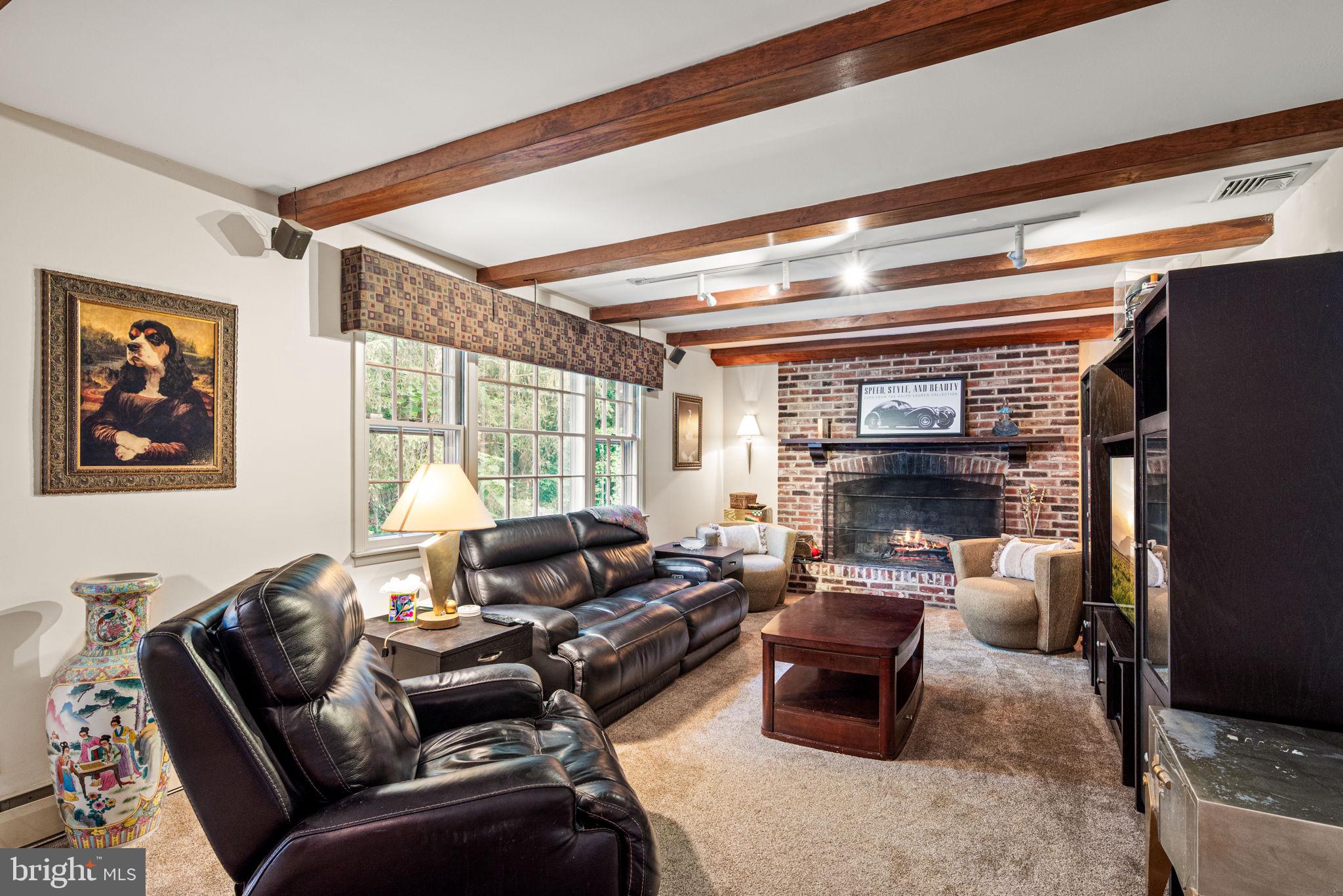 MIQUON - Residential