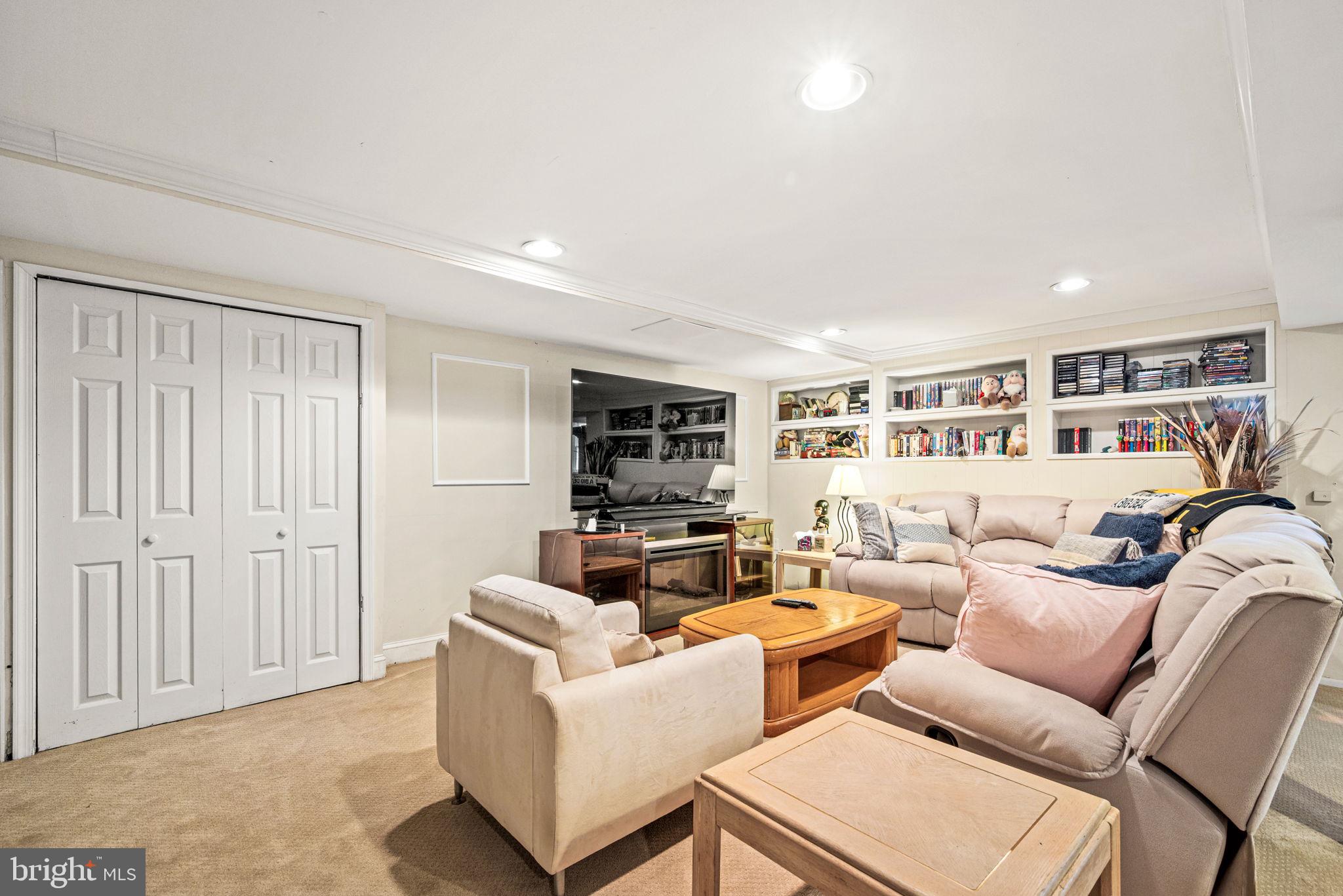 MIQUON - Residential