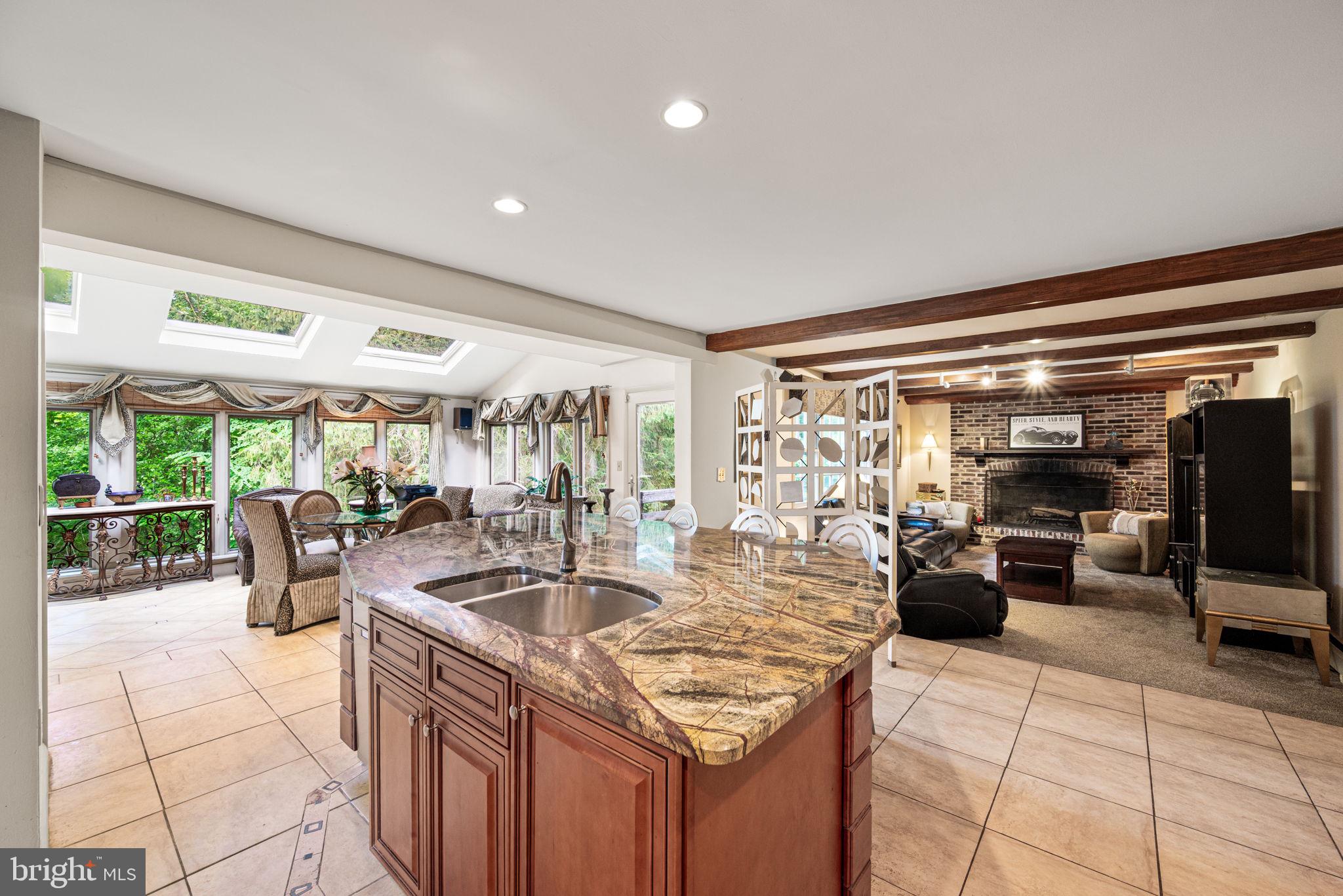 MIQUON - Residential