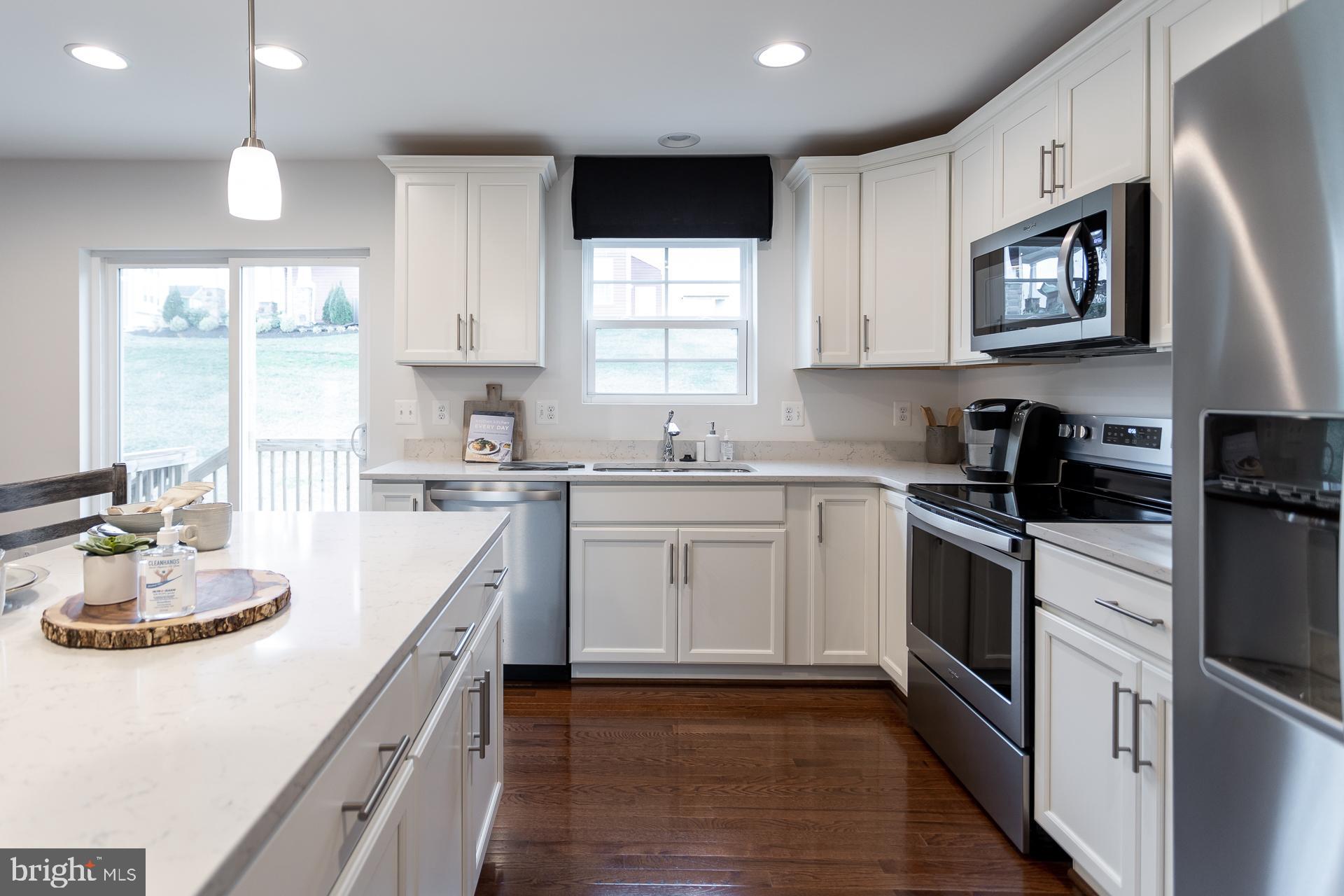 KING'S CROSSING - Residential