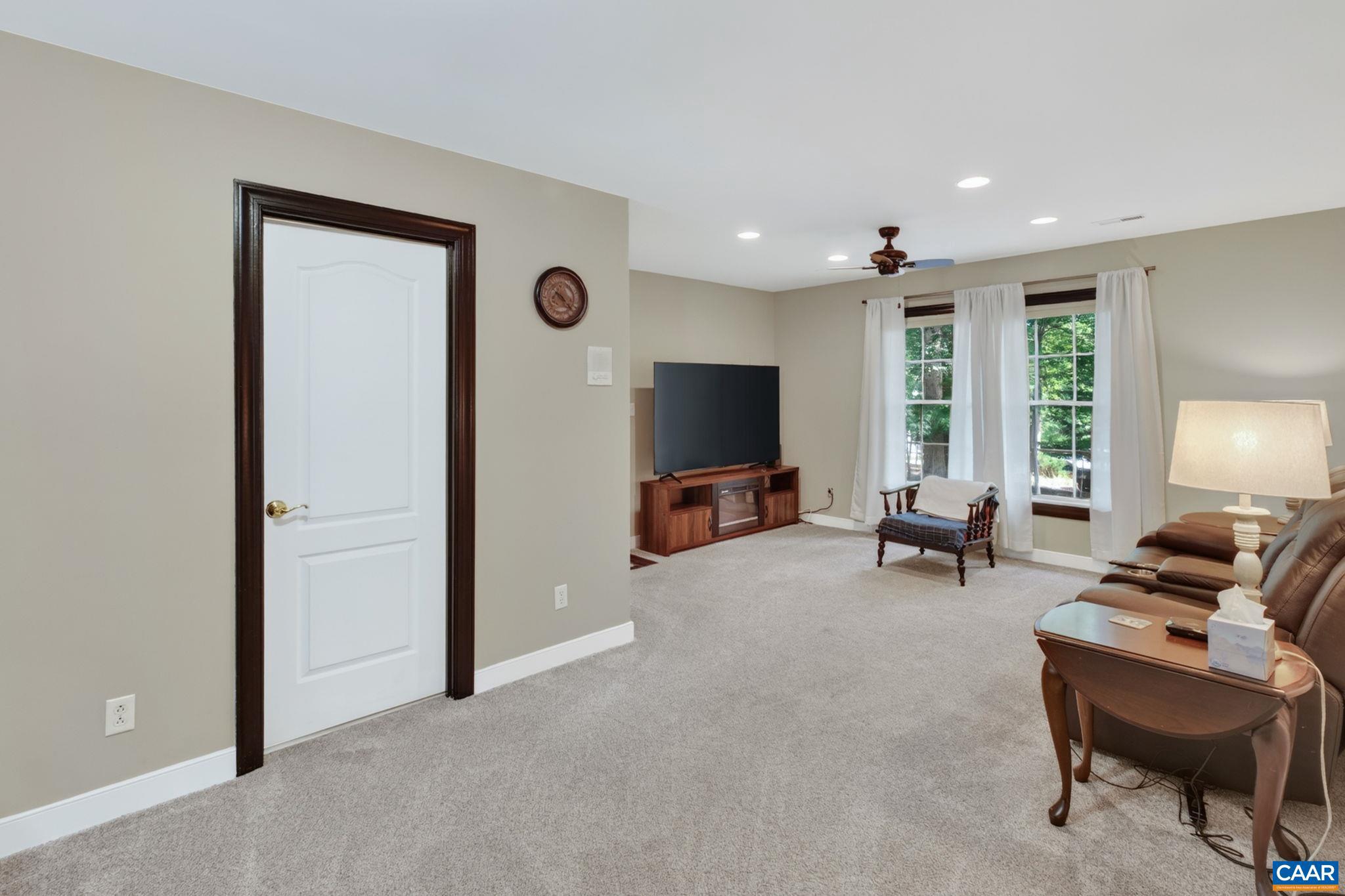 LAKE MONTICELLO - Residential