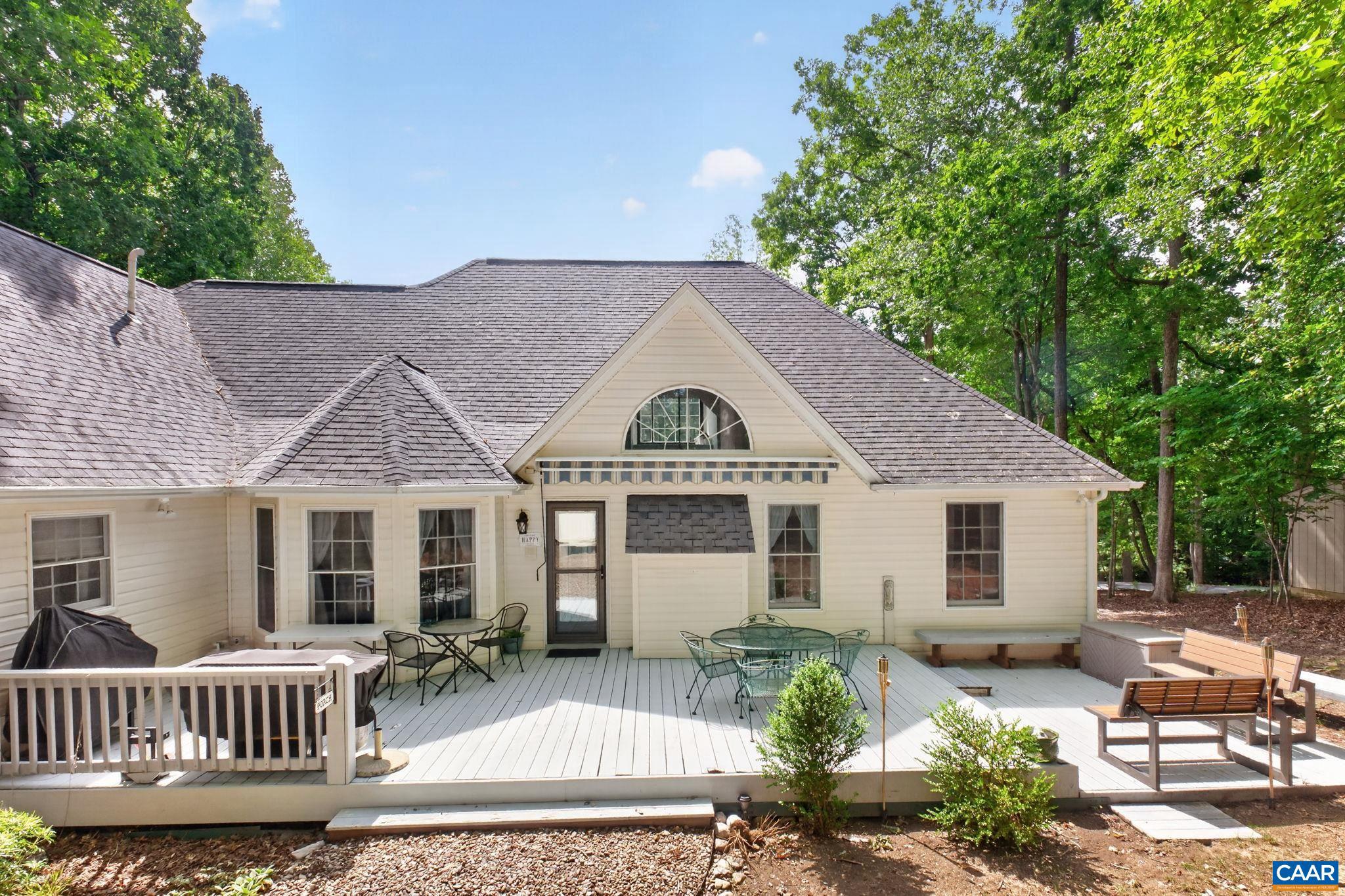 LAKE MONTICELLO - Residential