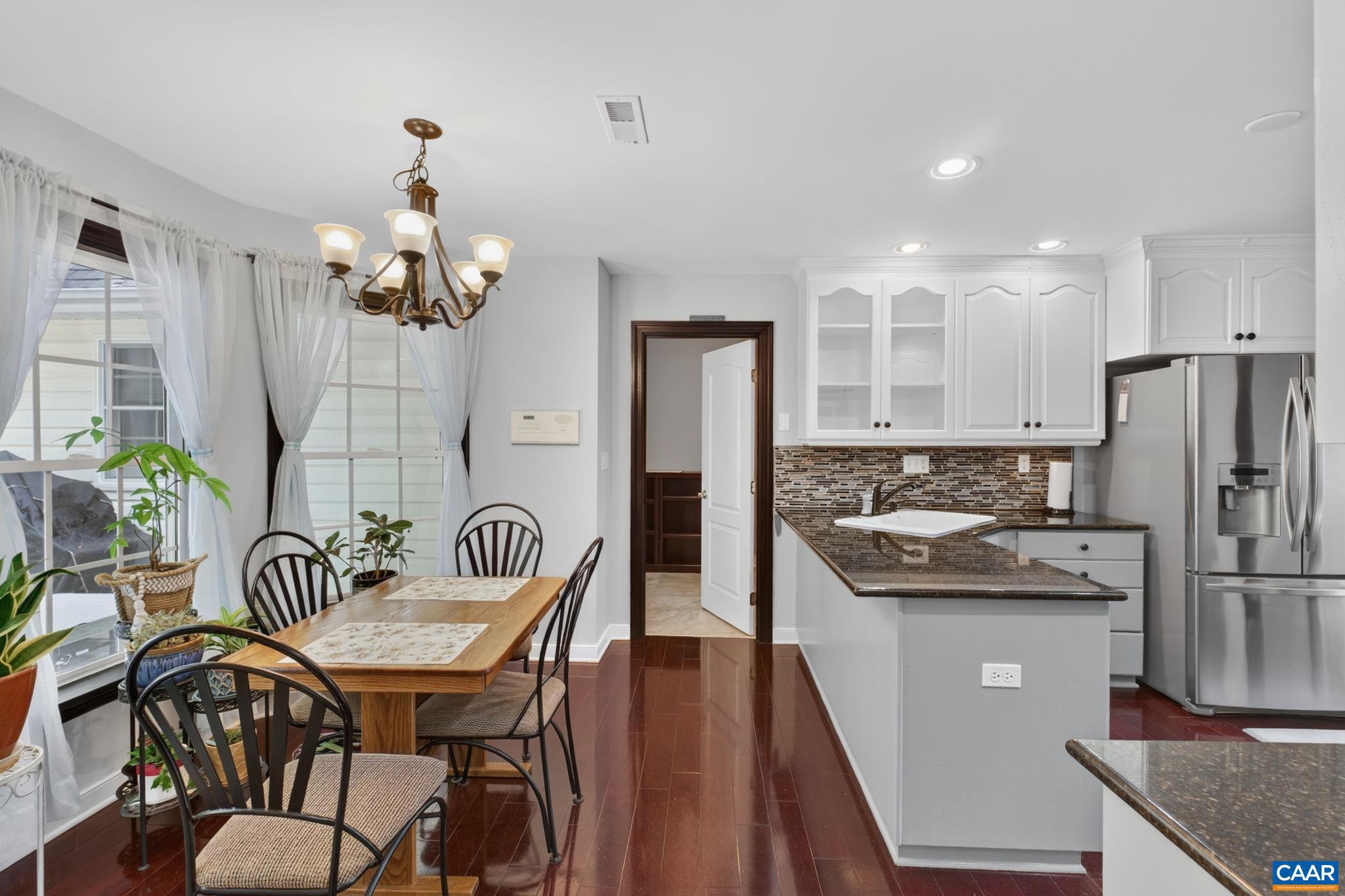 LAKE MONTICELLO - Residential