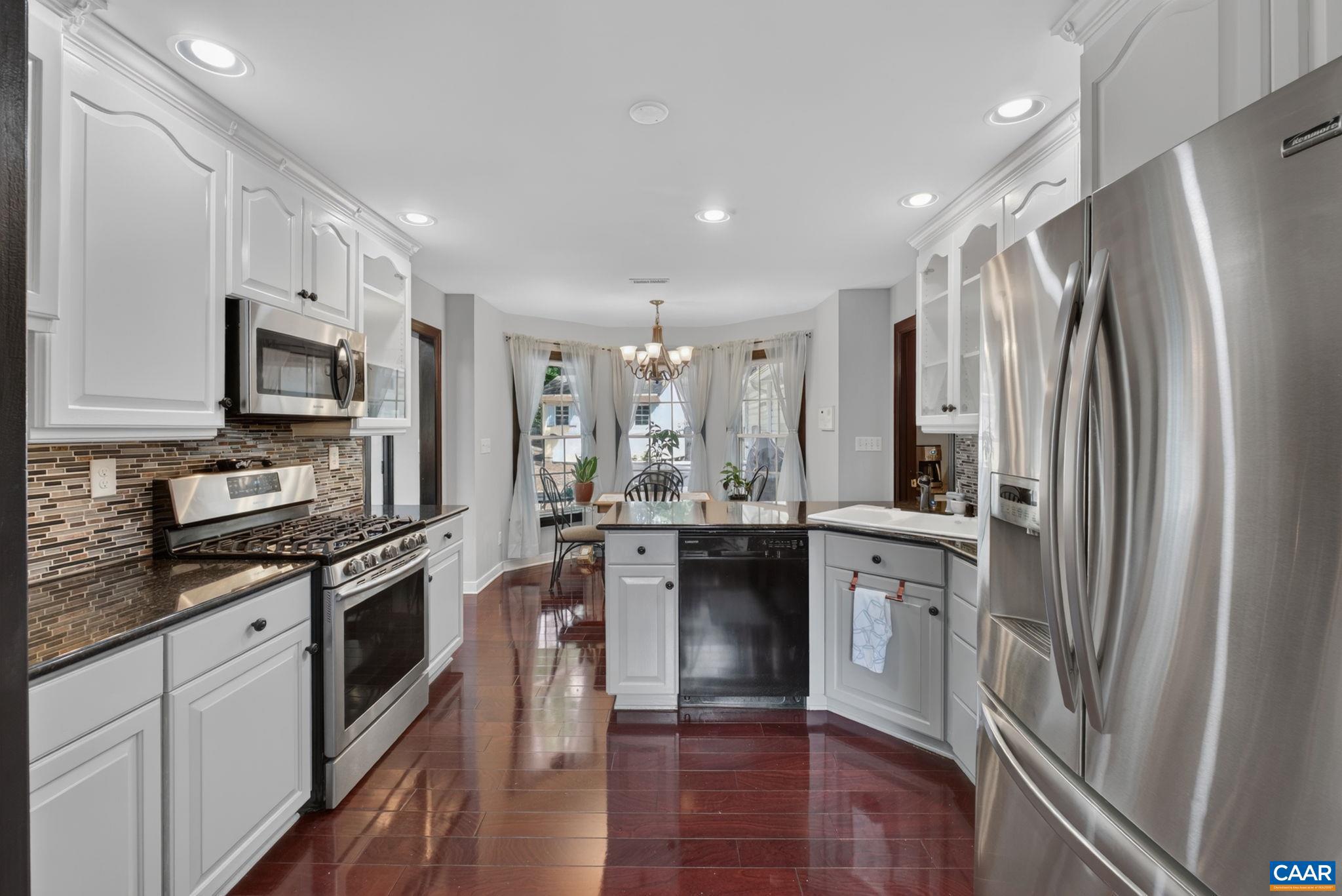 LAKE MONTICELLO - Residential