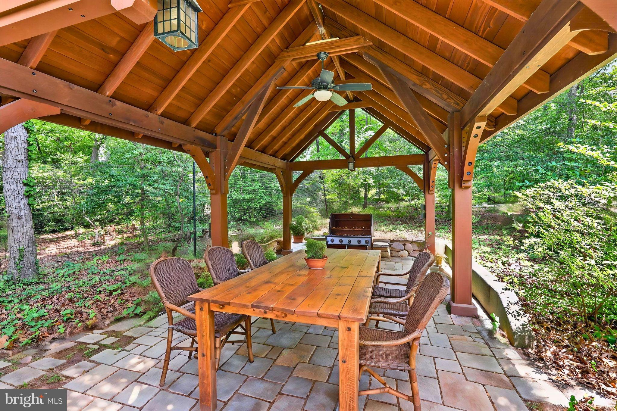 HILLANDALE - Residential