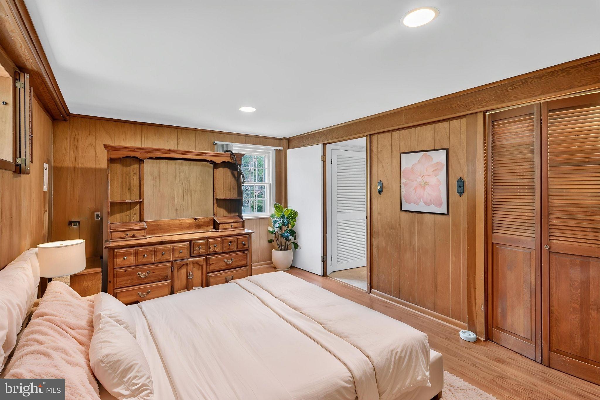 HILLANDALE - Residential
