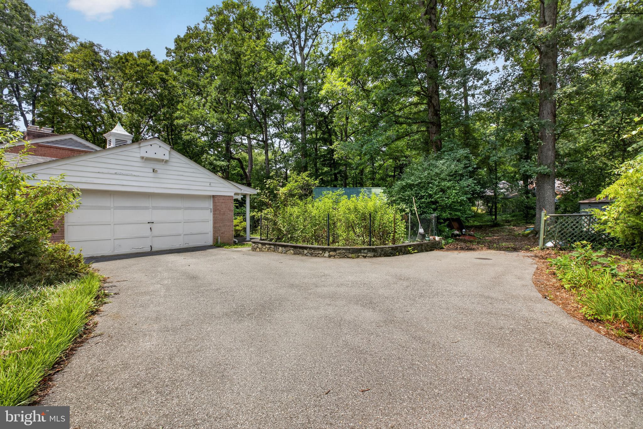HILLANDALE - Residential