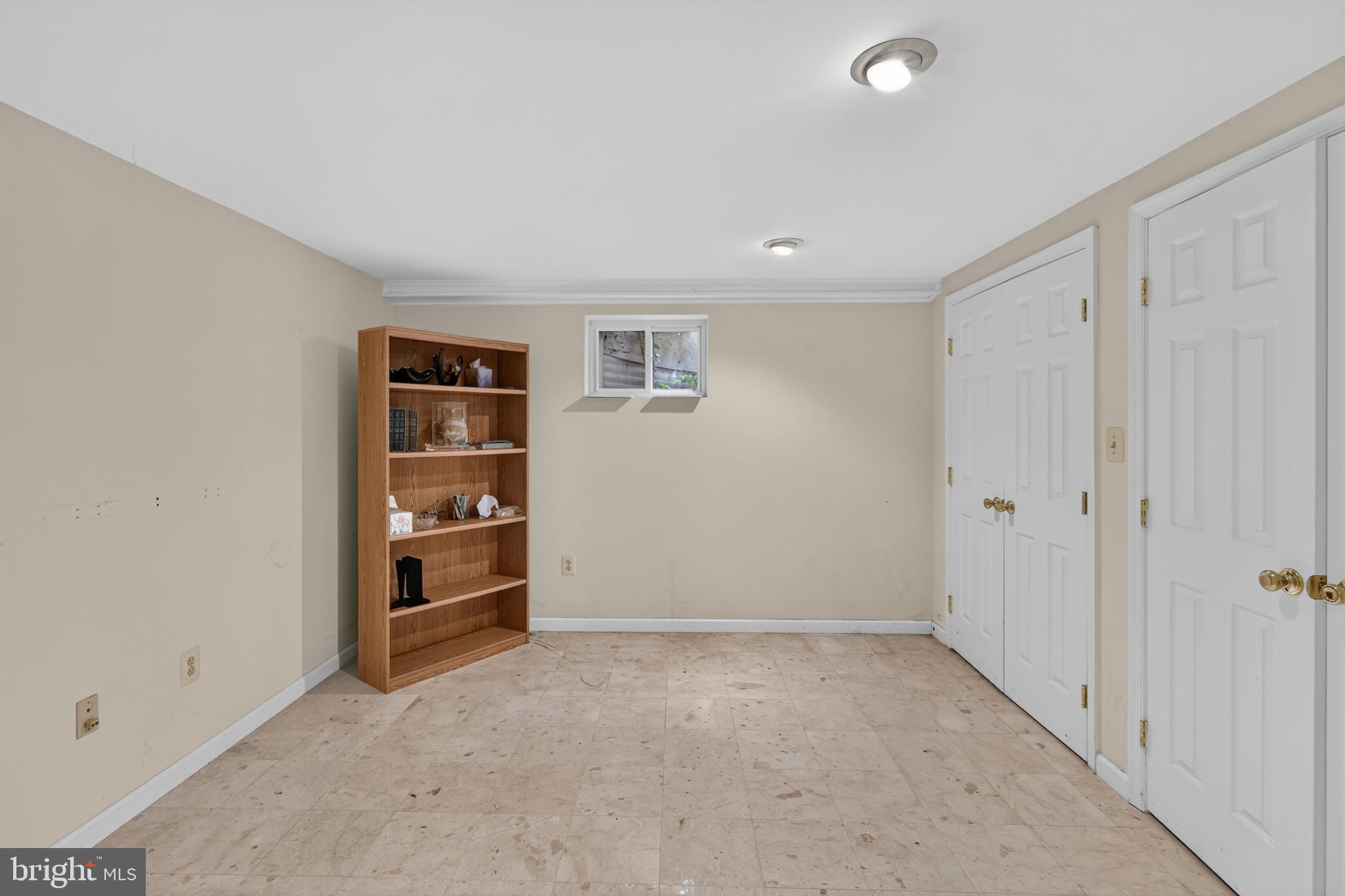 HILLANDALE - Residential