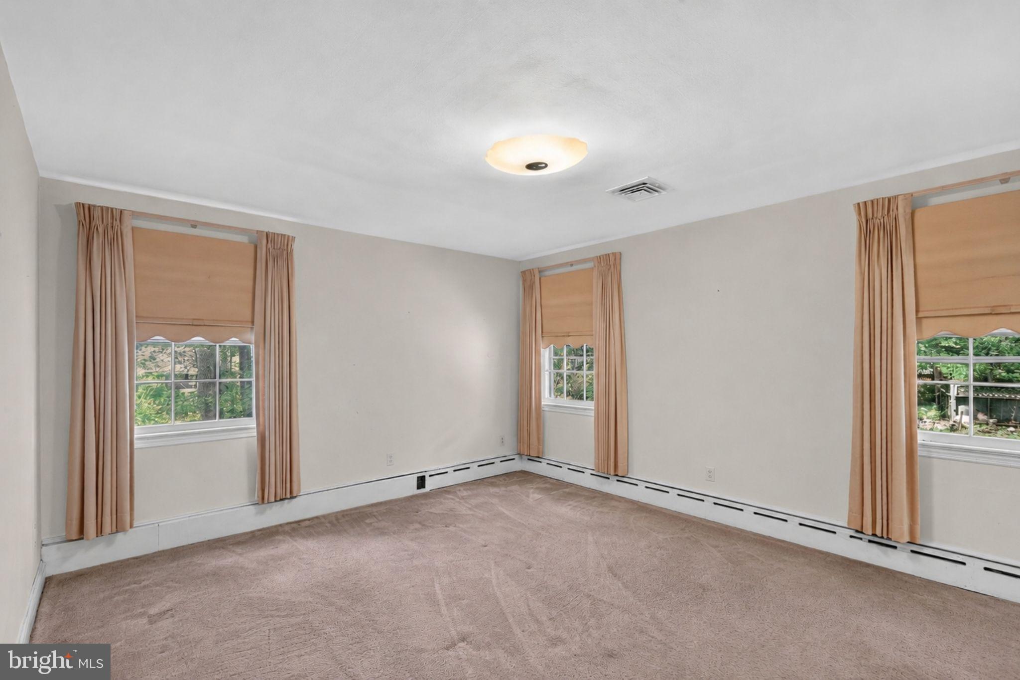 HILLANDALE - Residential