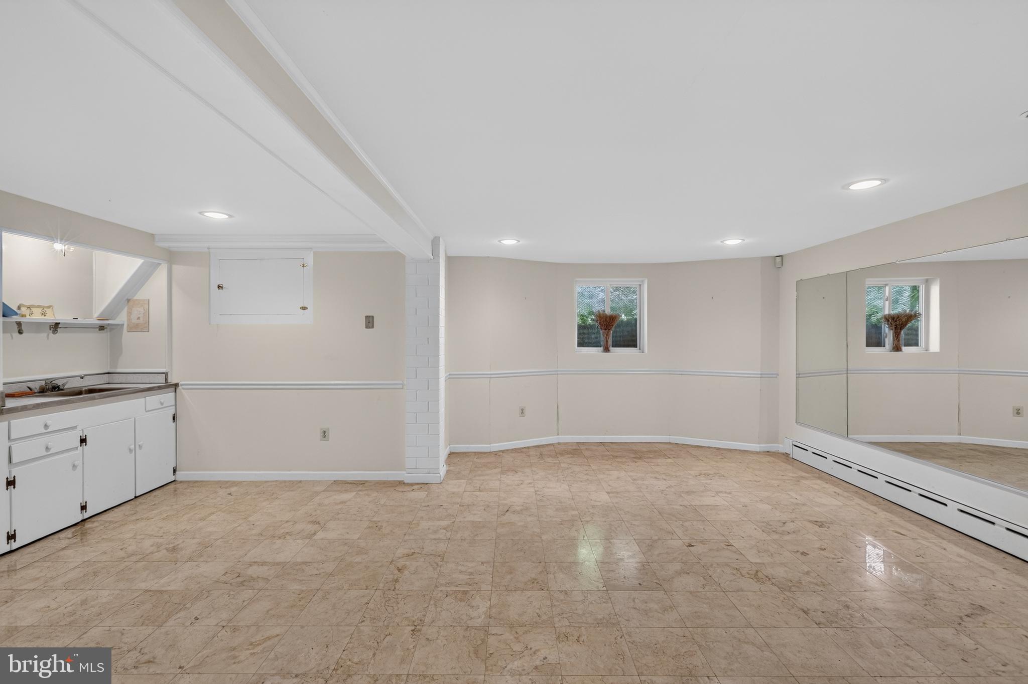 HILLANDALE - Residential