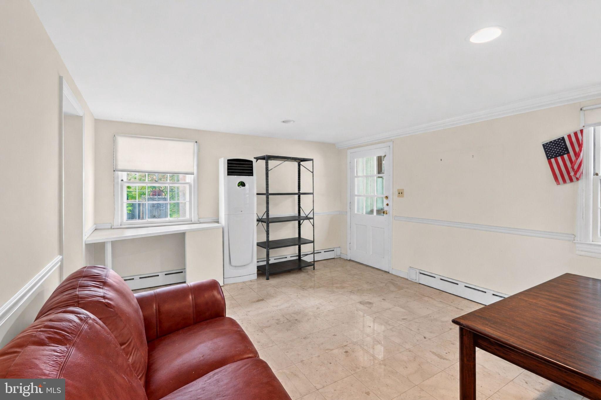 HILLANDALE - Residential