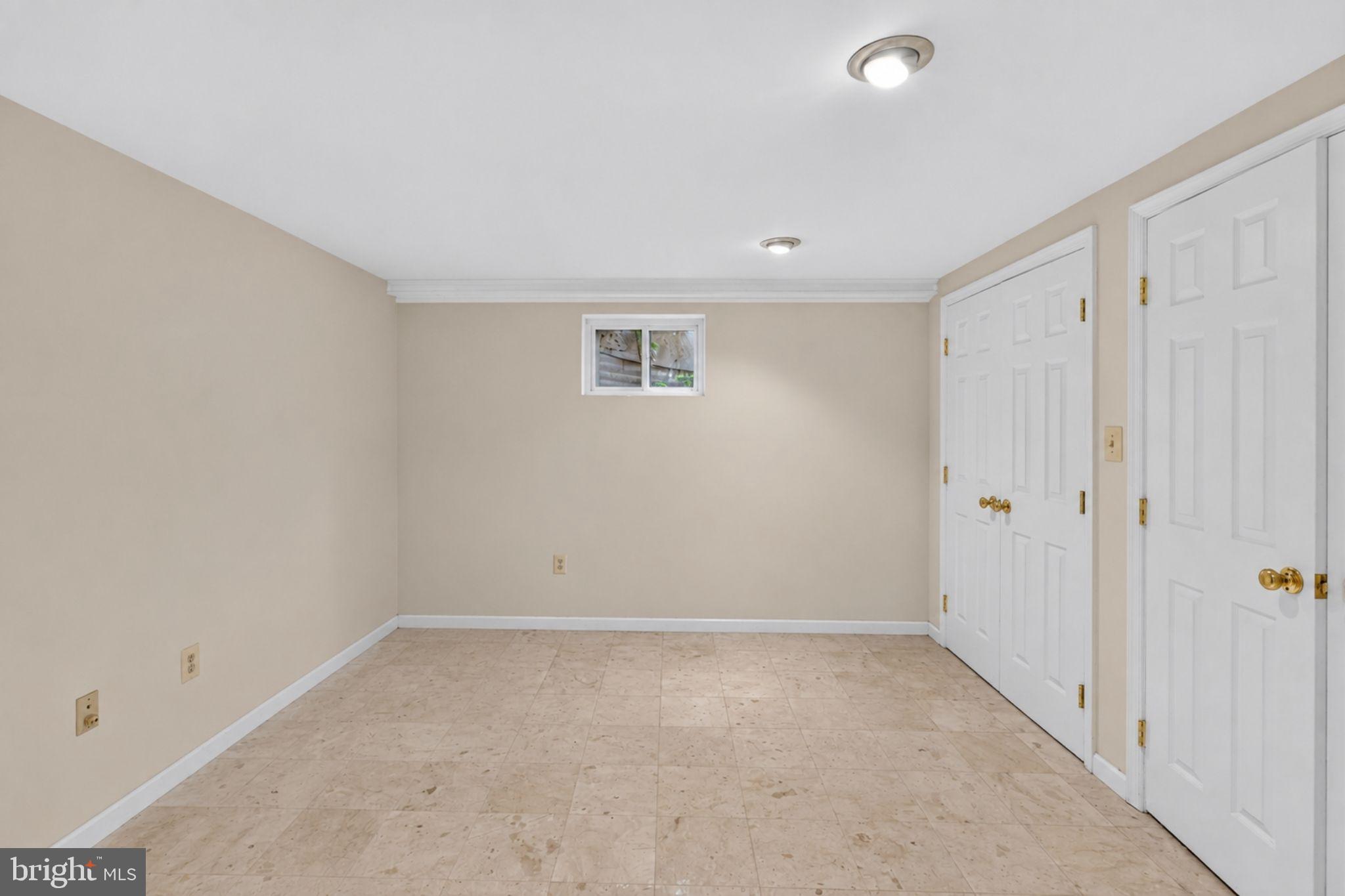 HILLANDALE - Residential