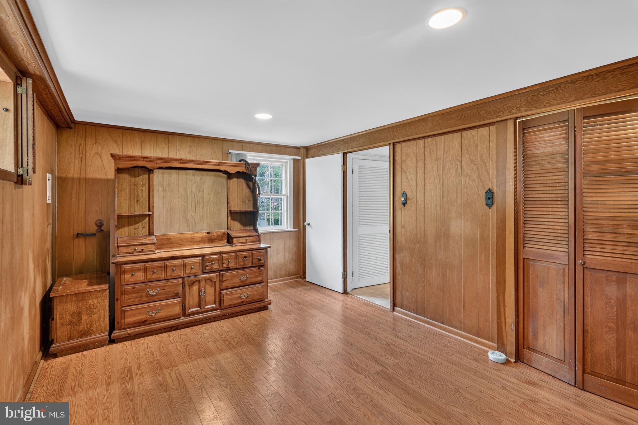 HILLANDALE - Residential
