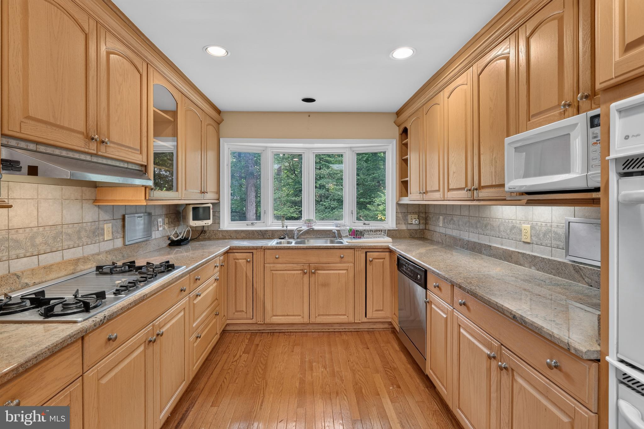 HILLANDALE - Residential