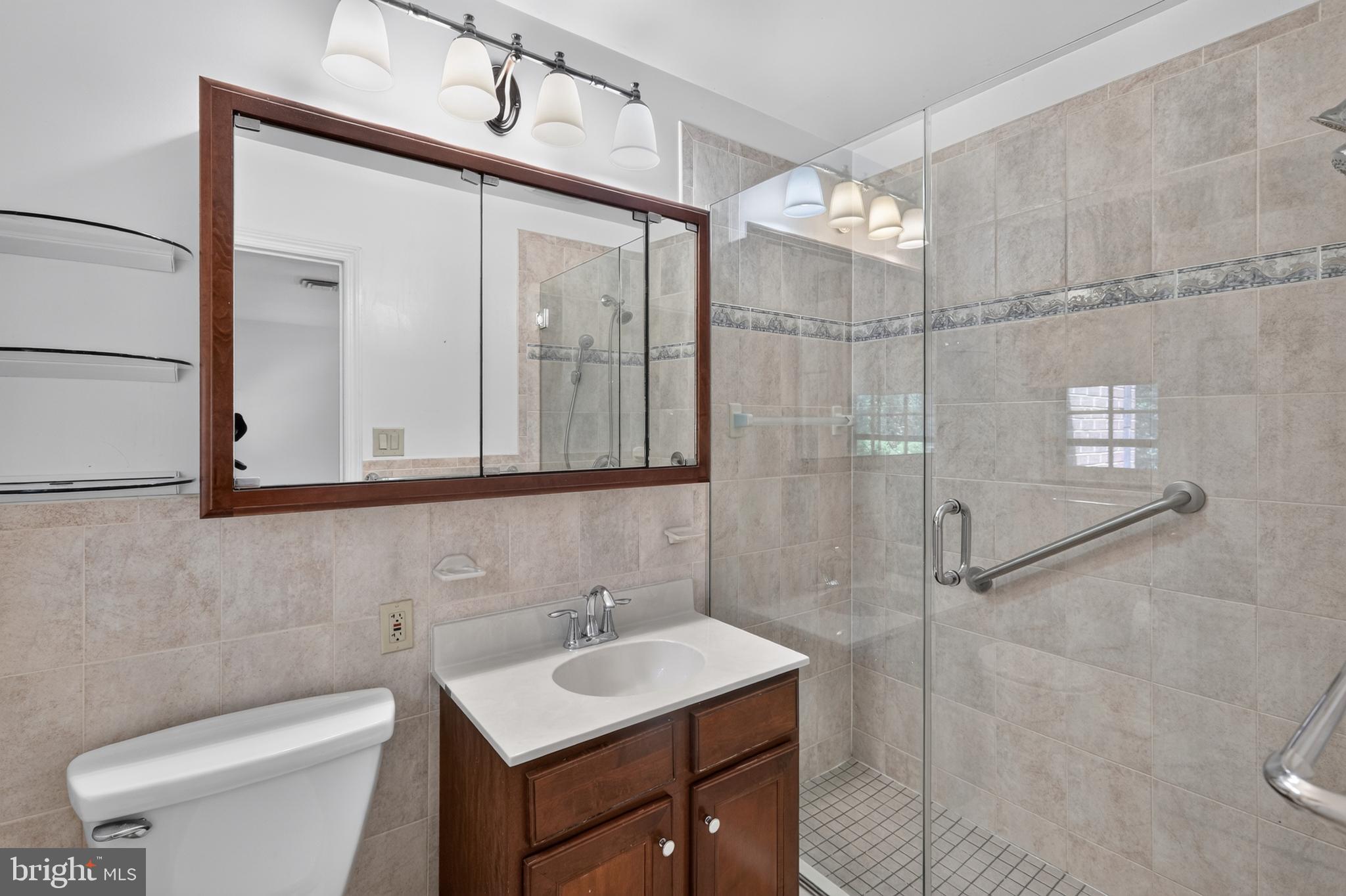 HILLANDALE - Residential