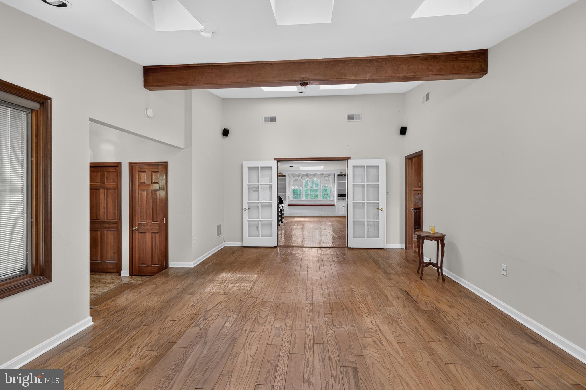 HILLANDALE - Residential