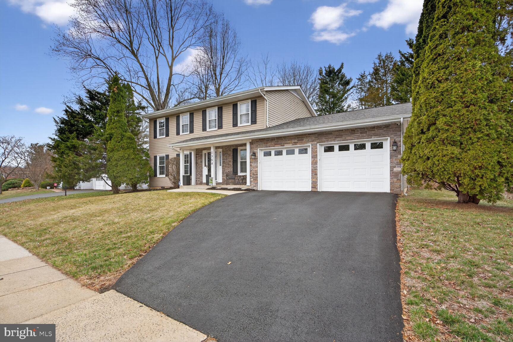CRESTBROOK - Residential