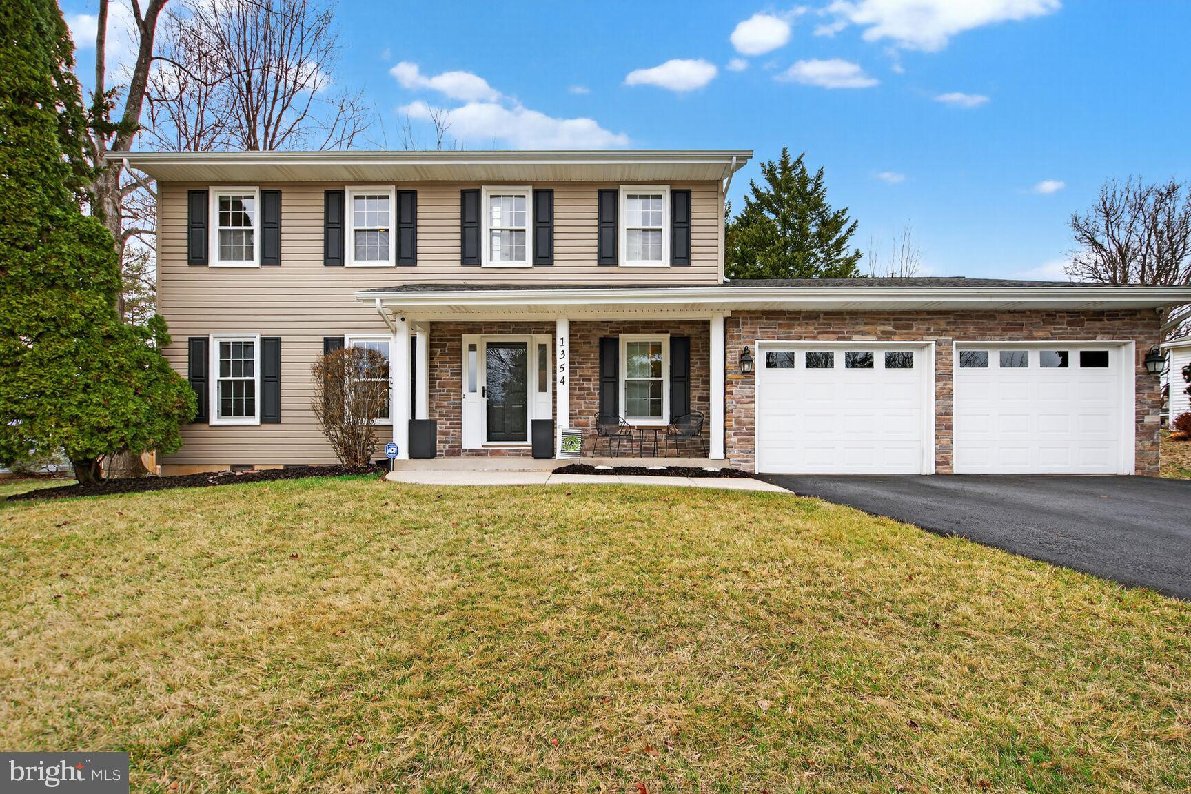 CRESTBROOK - Residential