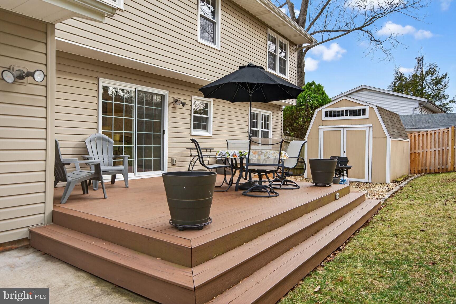 CRESTBROOK - Residential