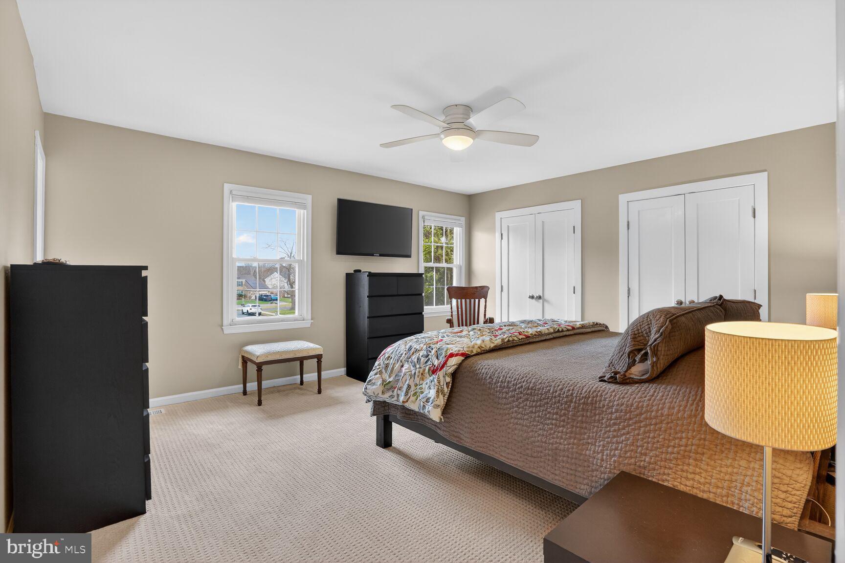CRESTBROOK - Residential