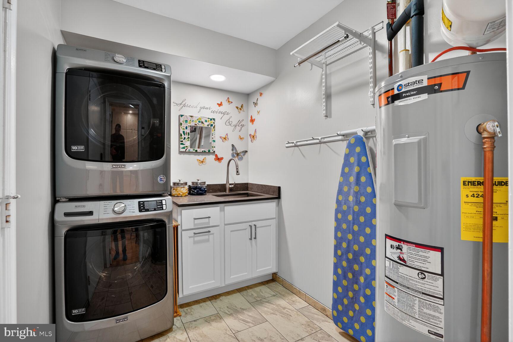CRESTBROOK - Residential